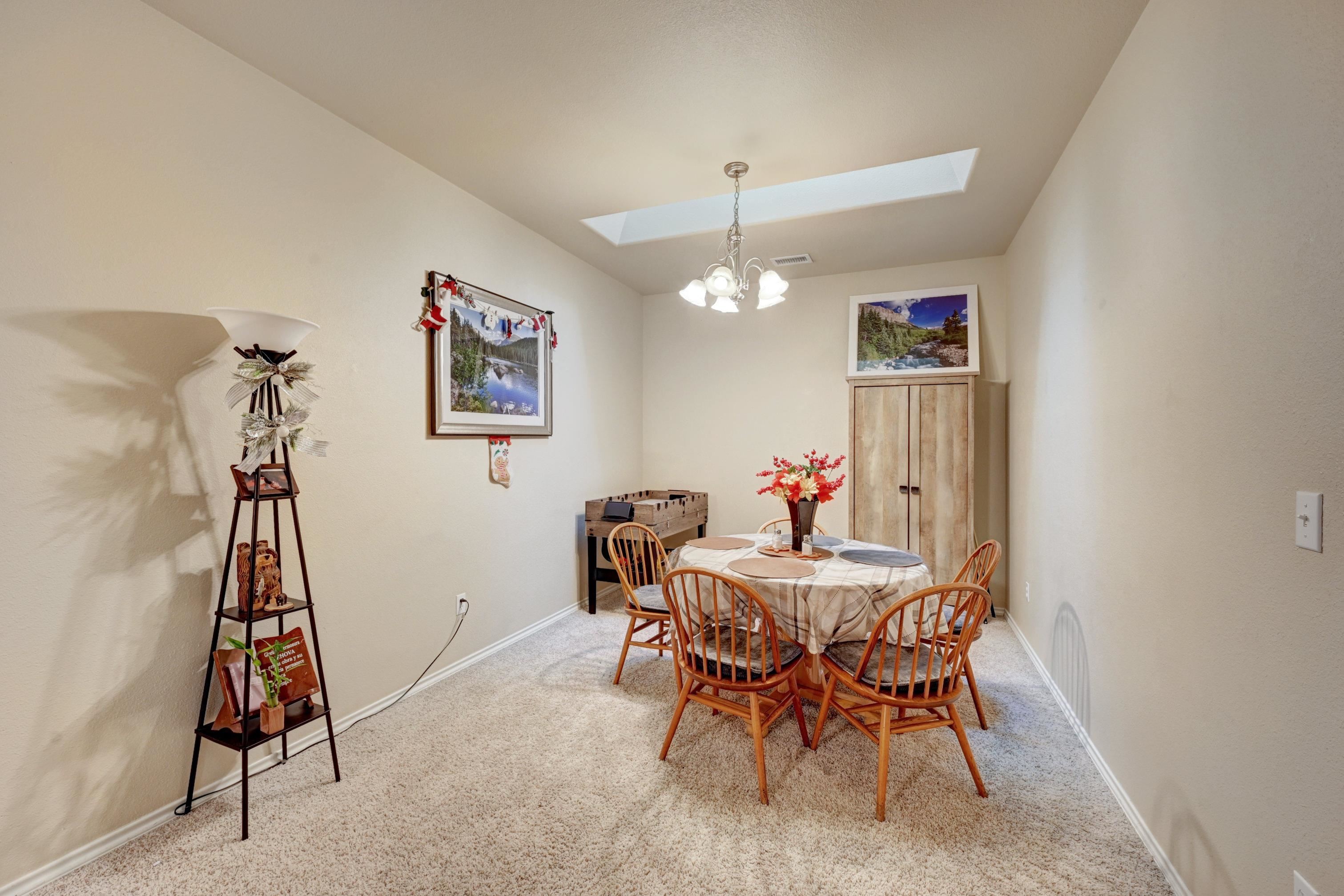 582 Willoughby Street Property Photo 10