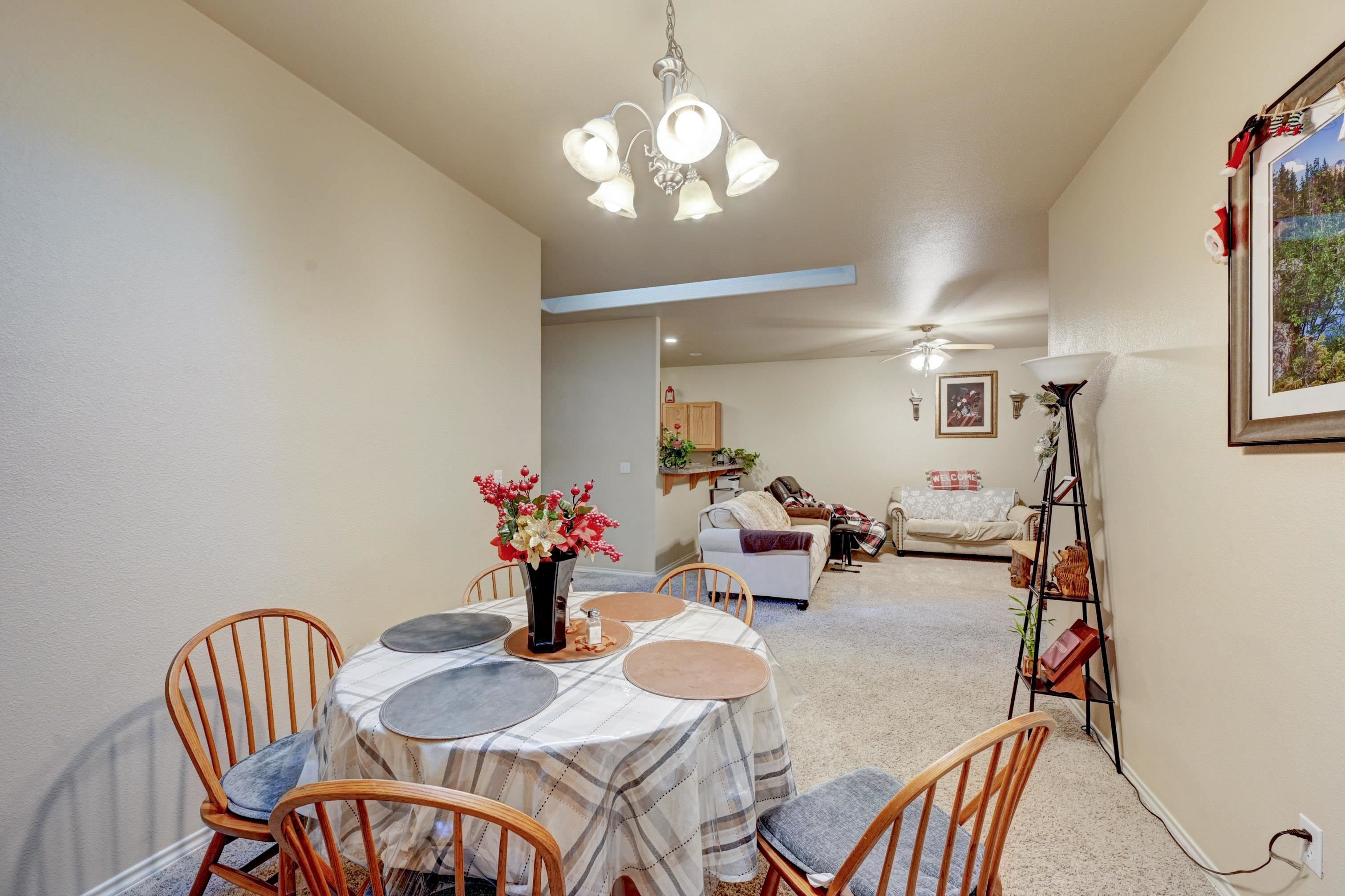 582 Willoughby Street Property Photo 11