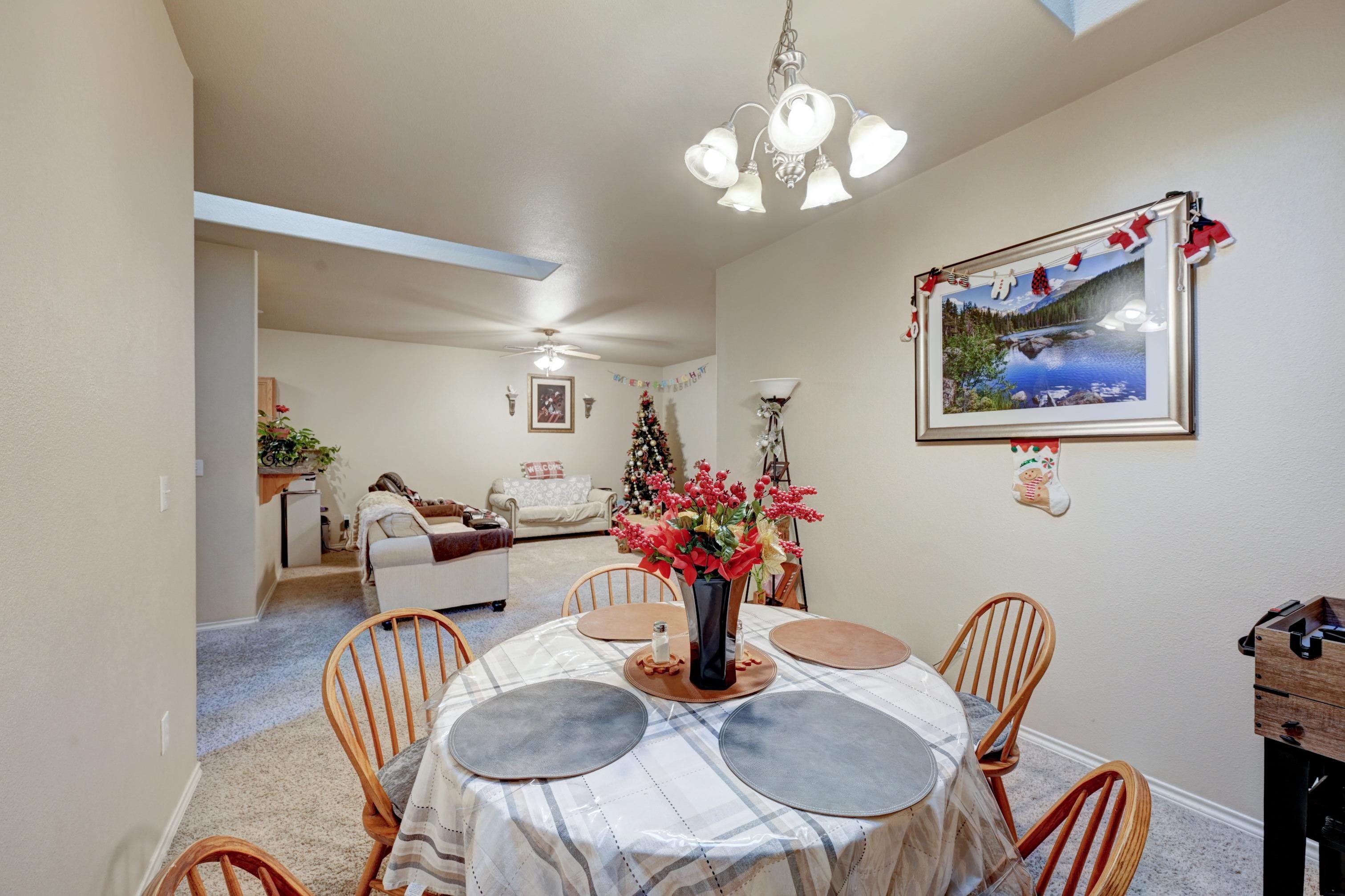 582 Willoughby Street Property Photo 12