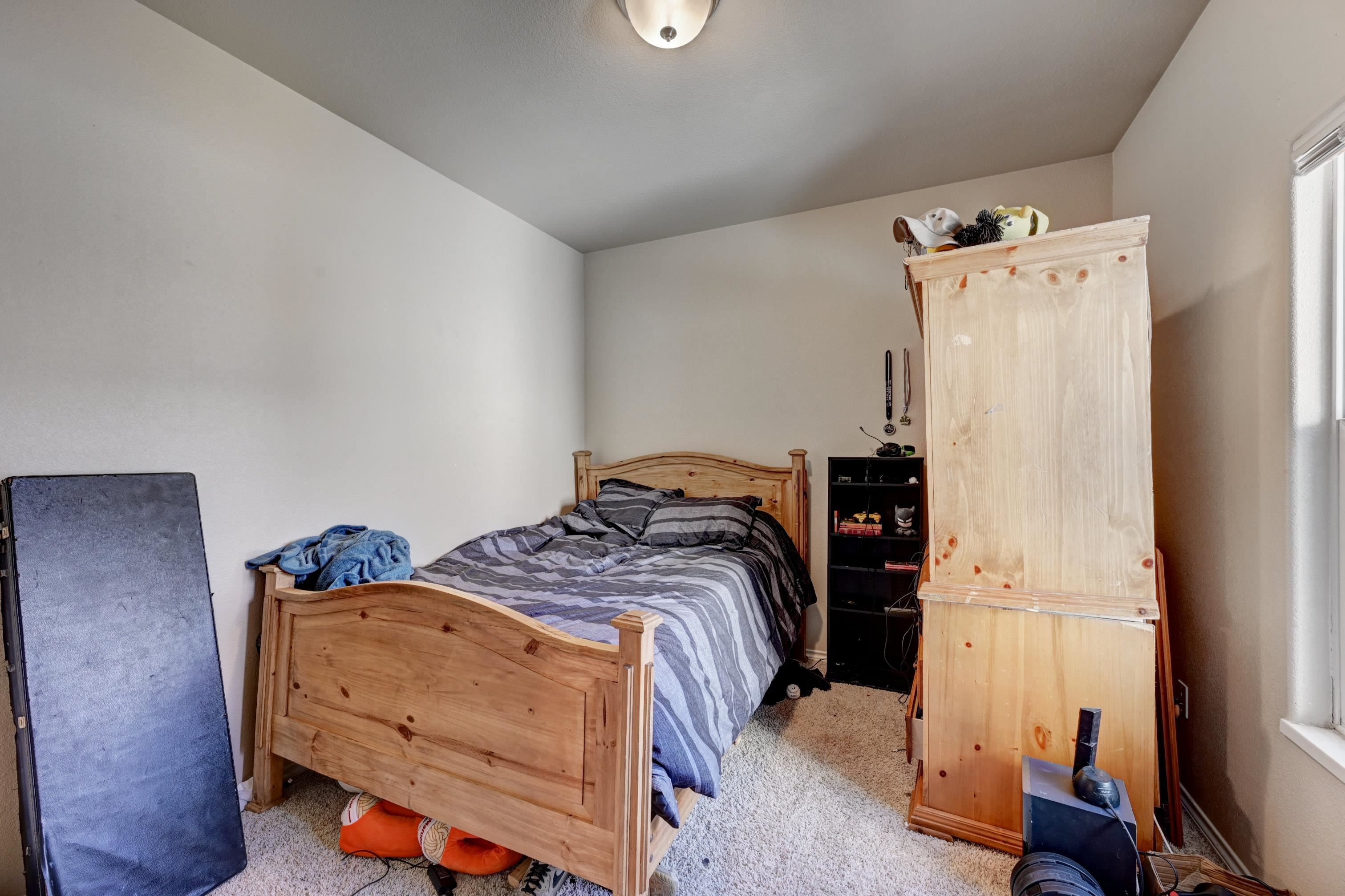 582 Willoughby Street Property Photo 25