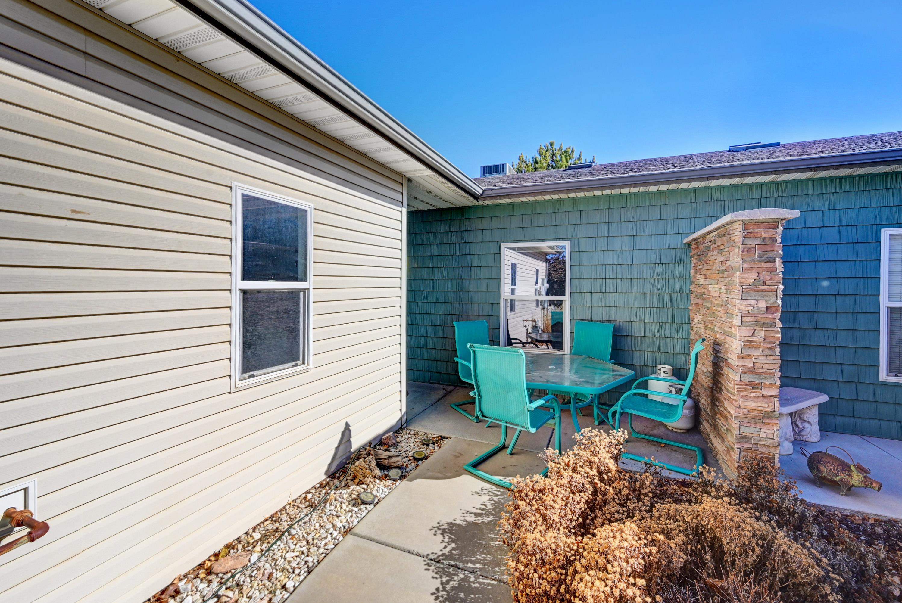 582 Willoughby Street Property Photo 26