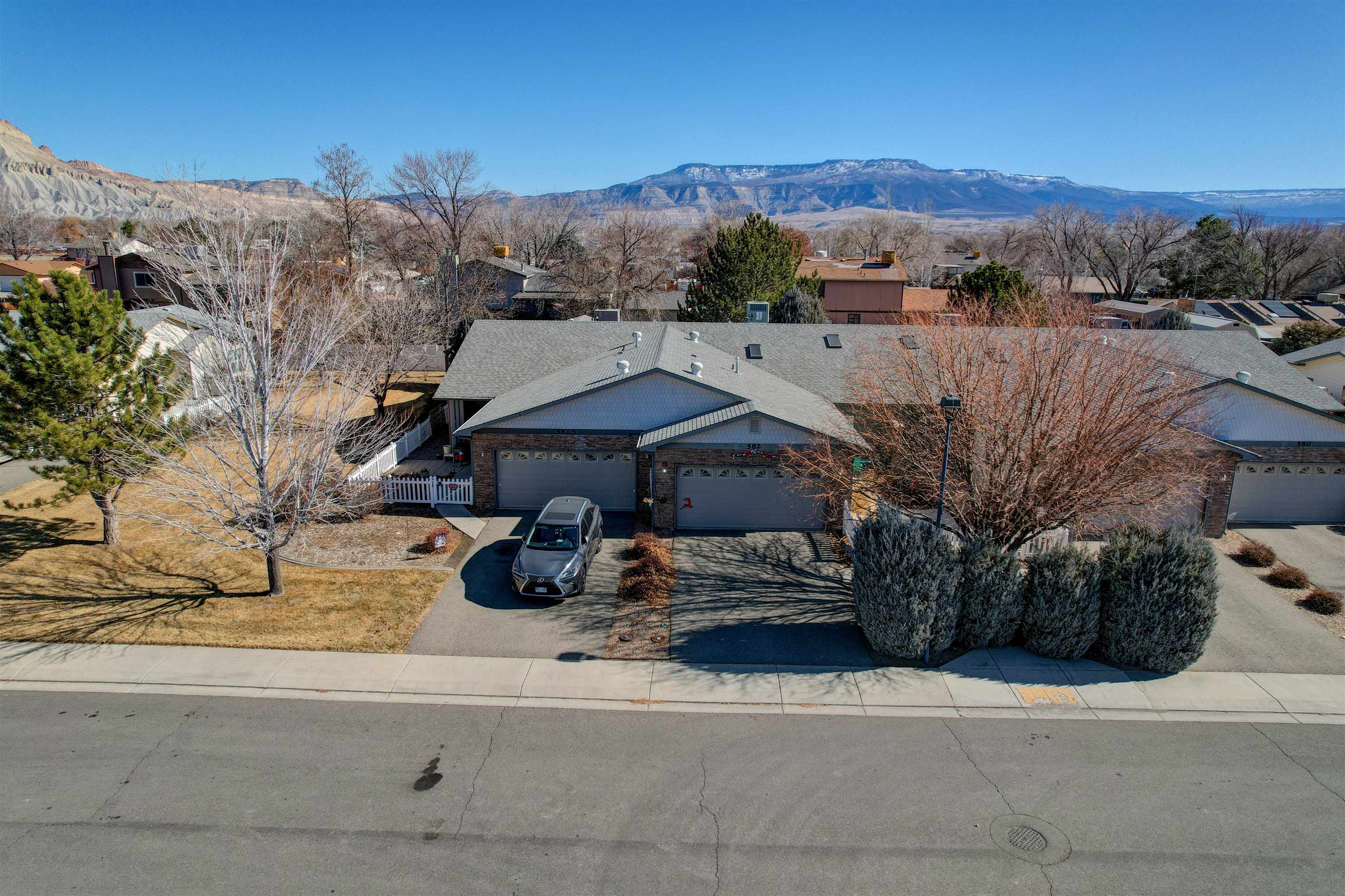 582 Willoughby Street Property Photo 28