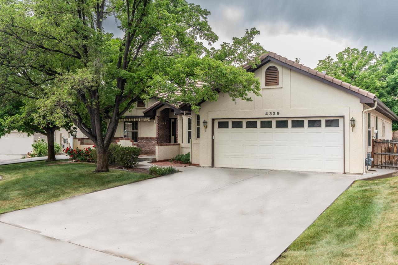 4329 Racquet Court Property Photo 3