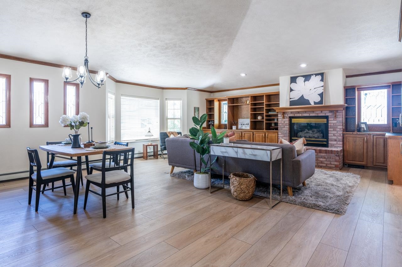 4329 Racquet Court Property Photo 4