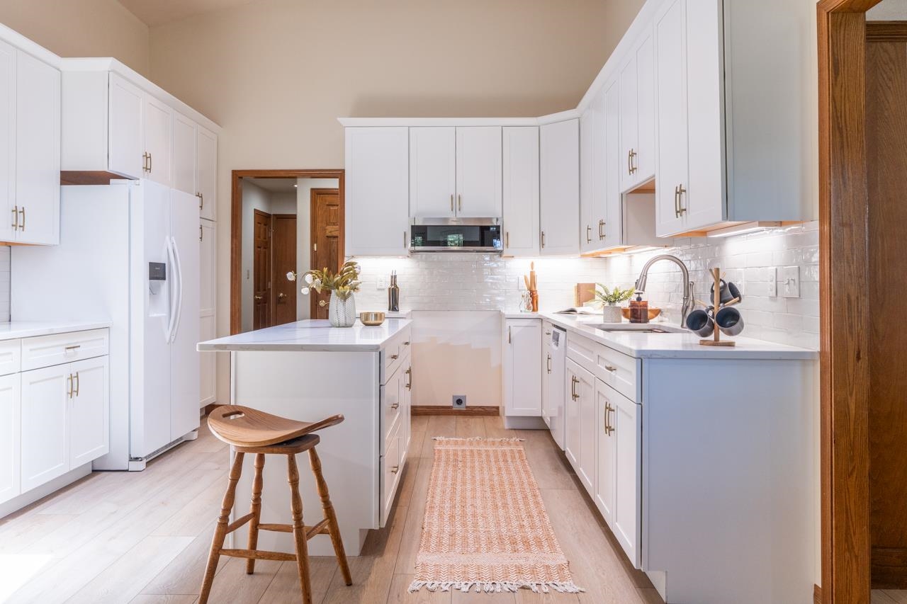 4329 Racquet Court Property Photo 13