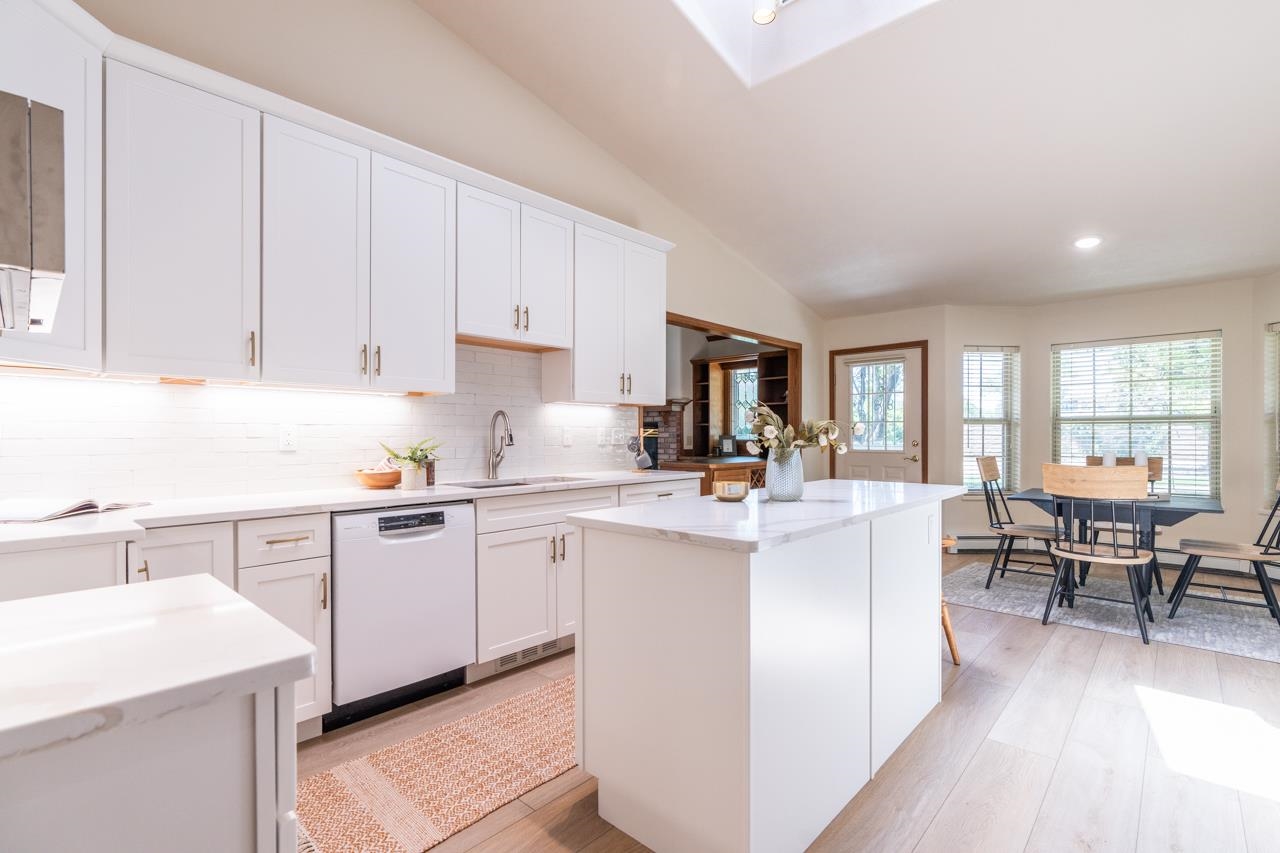 4329 Racquet Court Property Photo 18