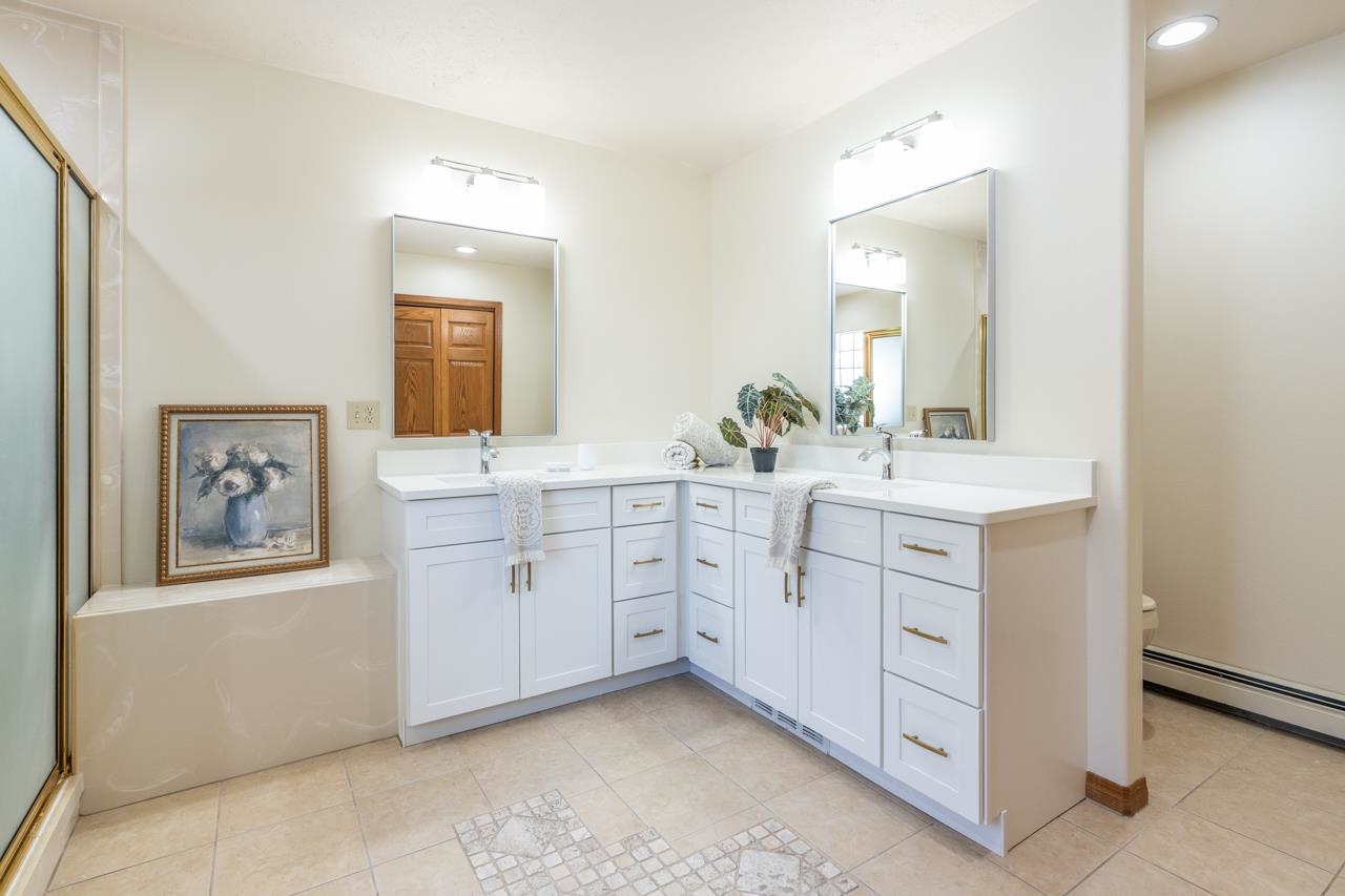4329 Racquet Court Property Photo 28