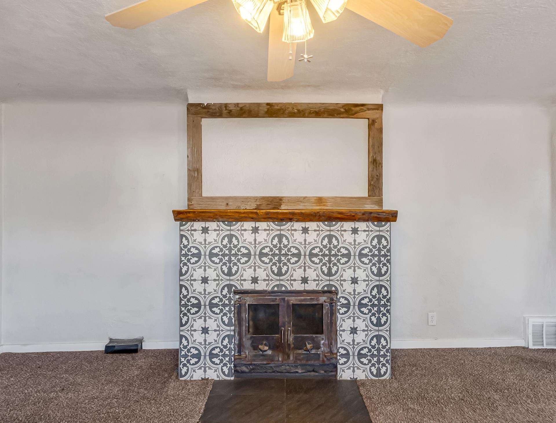 1860 Palisade Street Property Photo 10