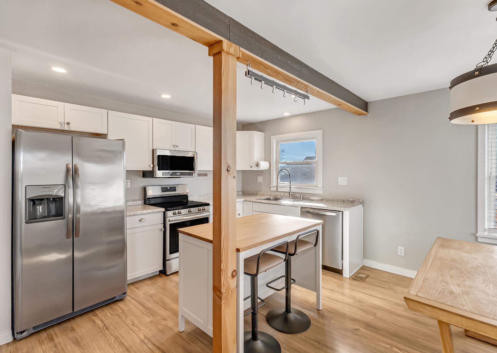 1860 Palisade Street Property Photo 11