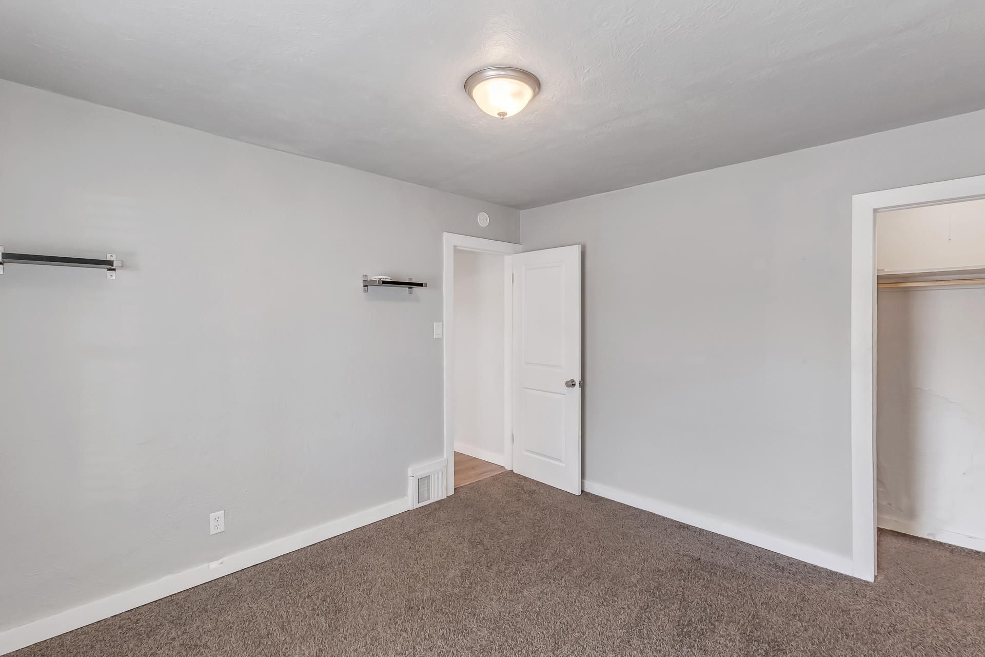 1860 Palisade Street Property Photo 15