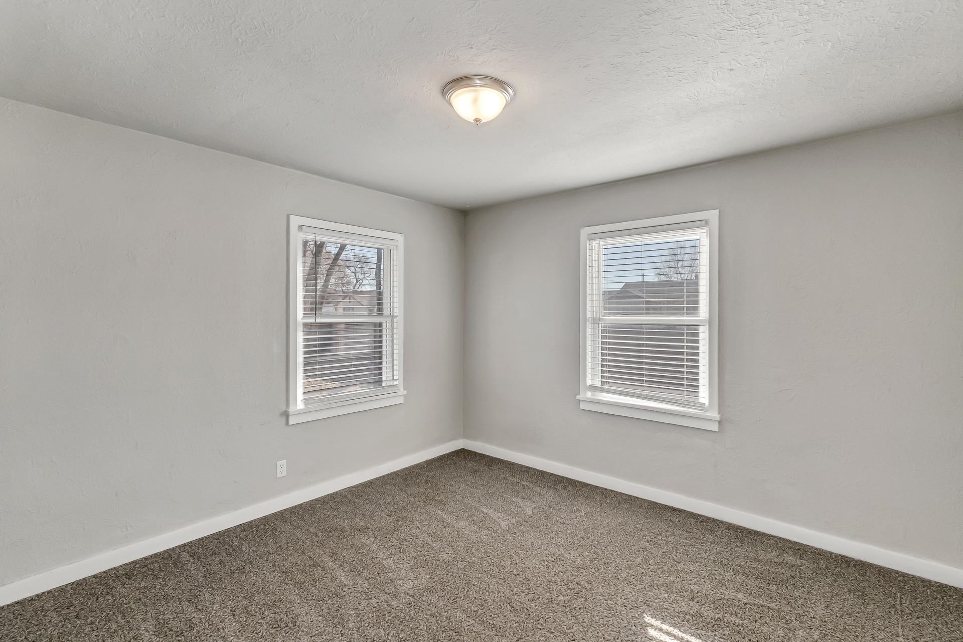 1860 Palisade Street Property Photo 18