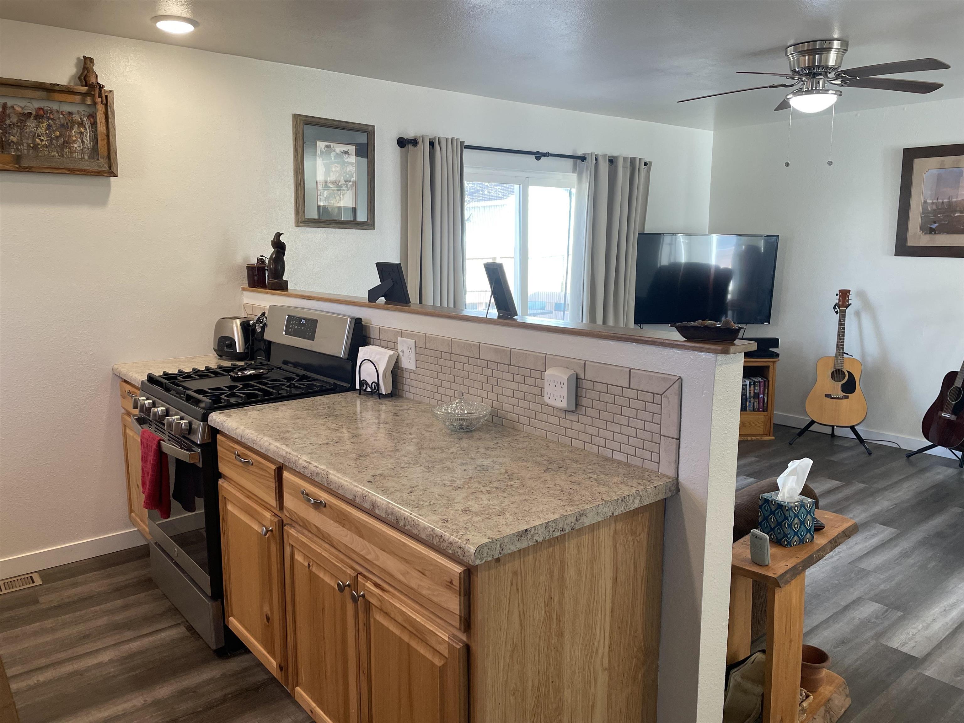 622 W Apple Drive Property Photo 4