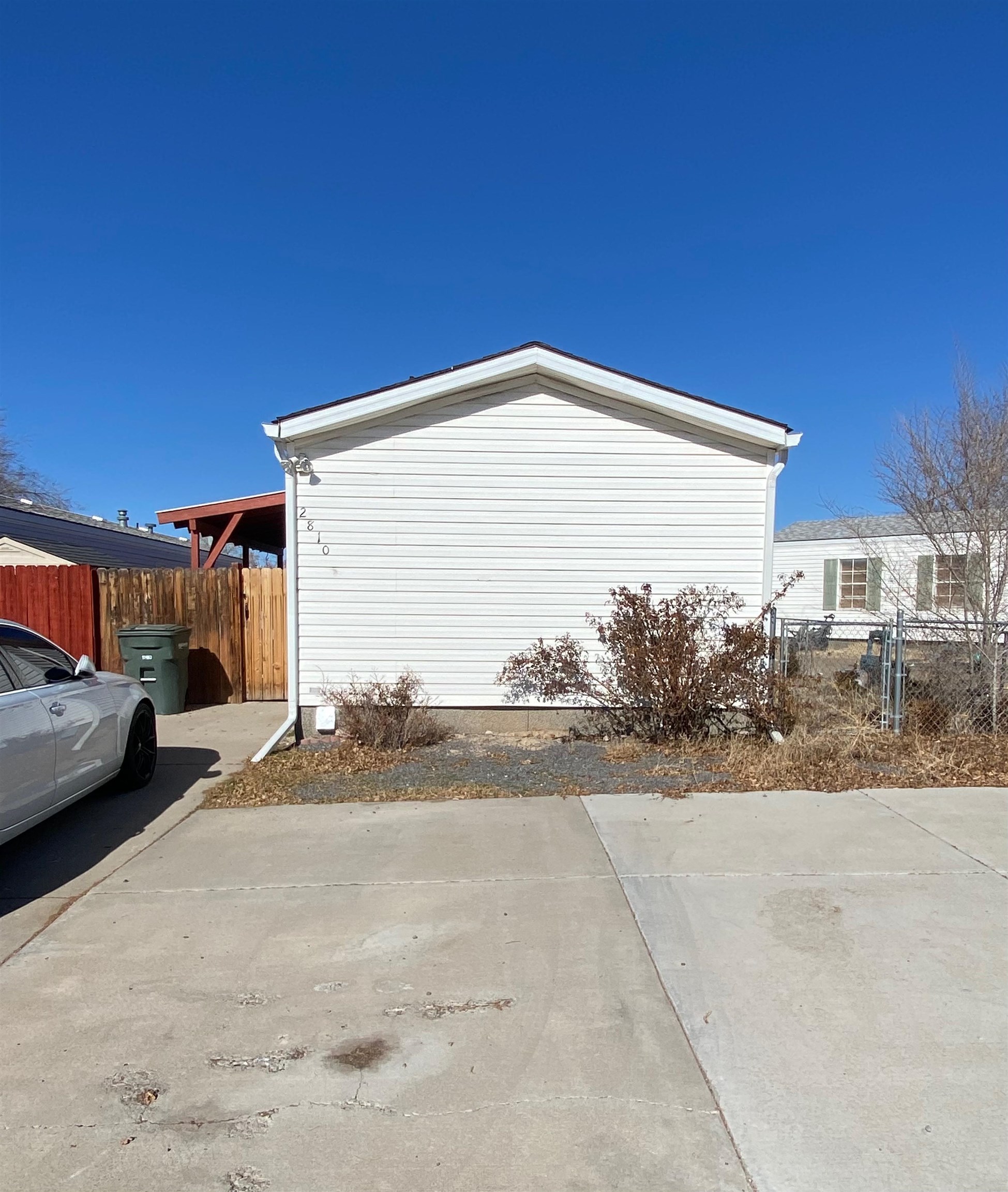 2810 S Niagara Circle Property Photo 1