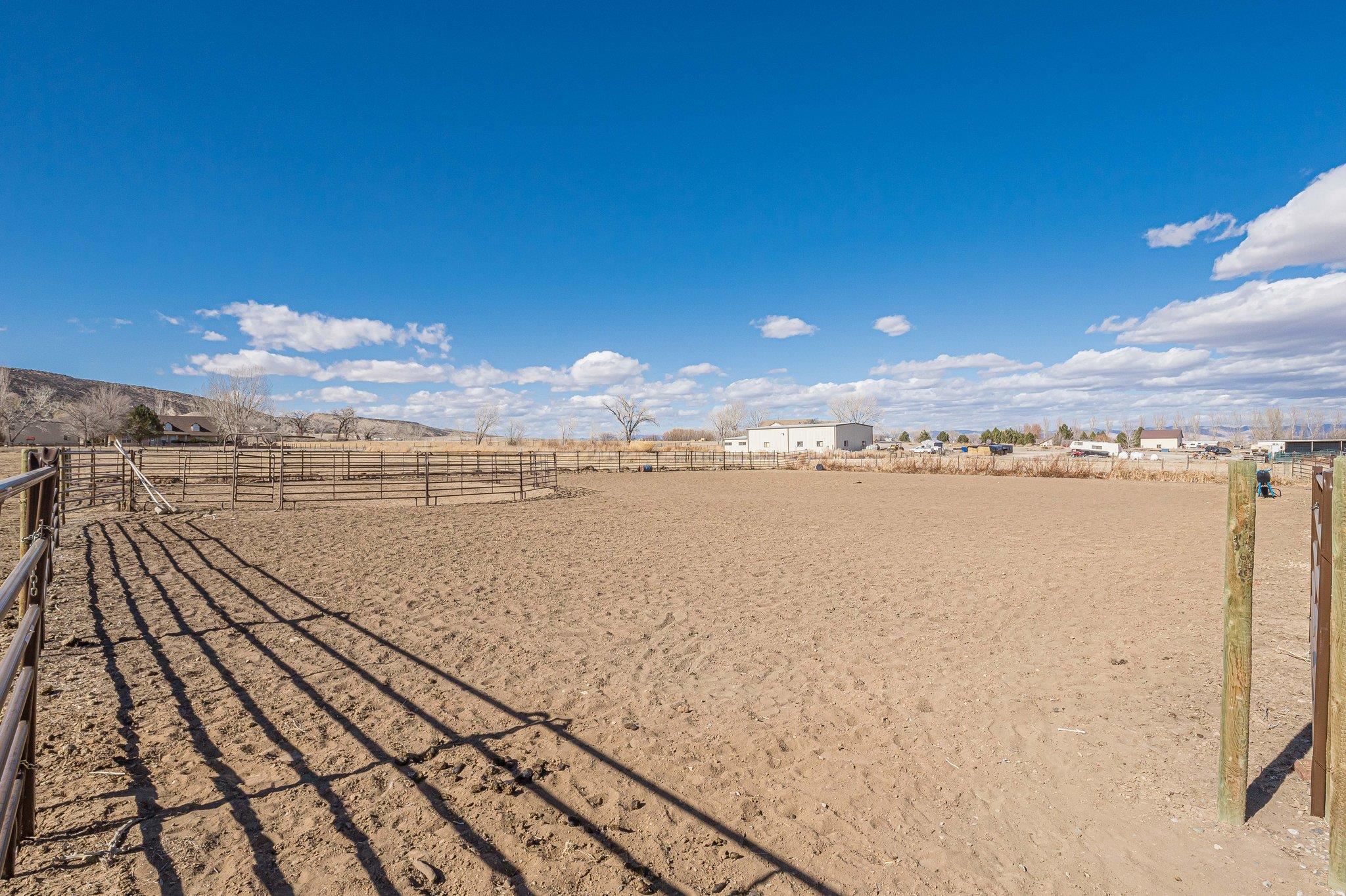 1255 12 1/2 Road Property Photo 9