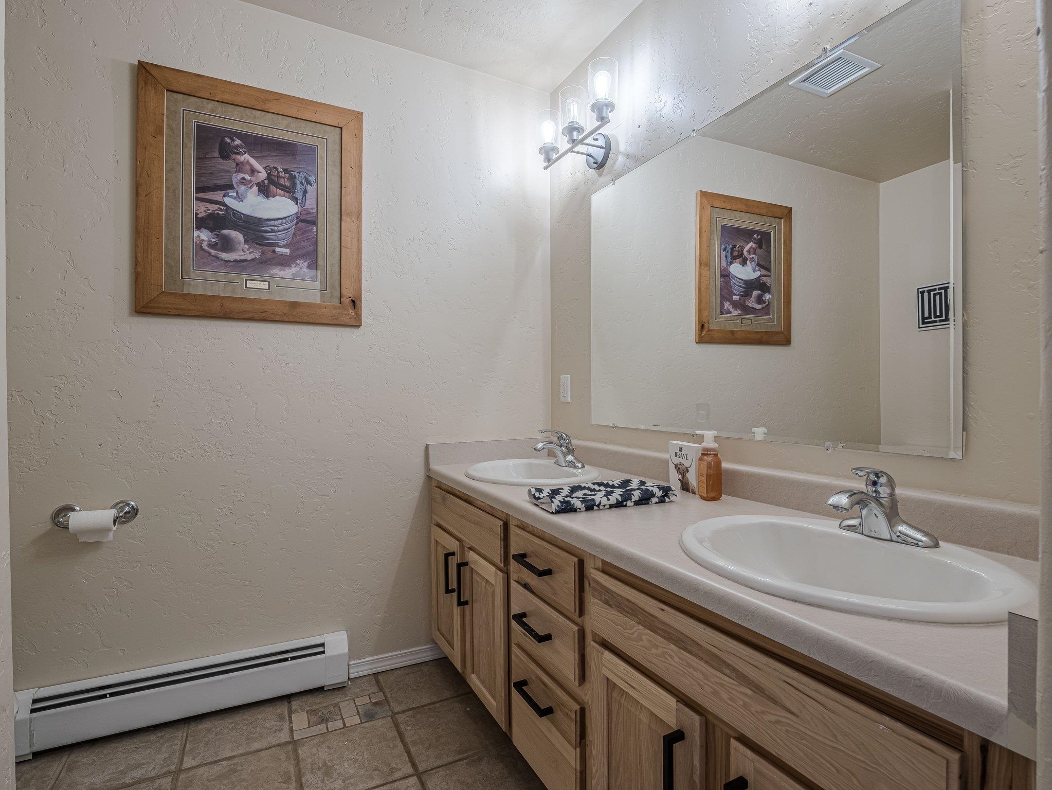 1255 12 1/2 Road Property Photo 35