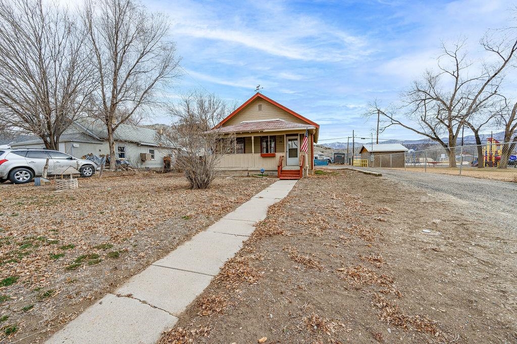 596 Minter Avenue Property Photo 2