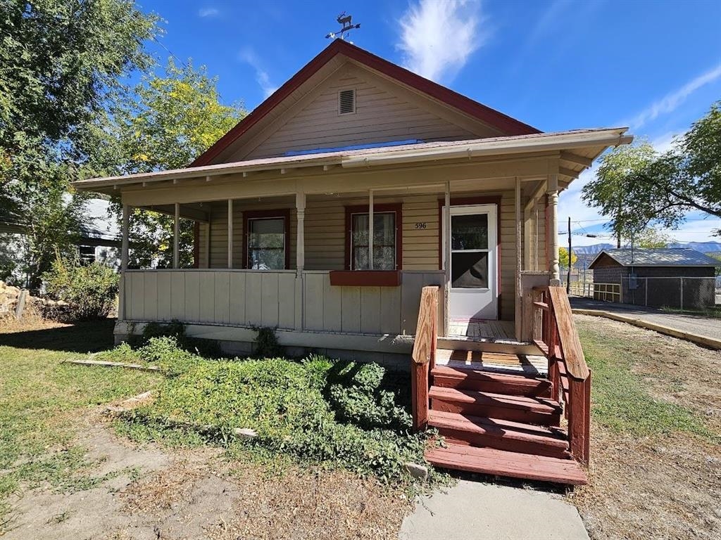 596 Minter Avenue Property Photo 3