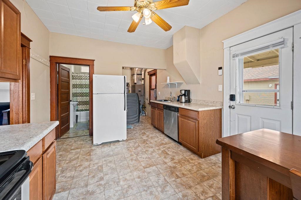 596 Minter Avenue Property Photo 10