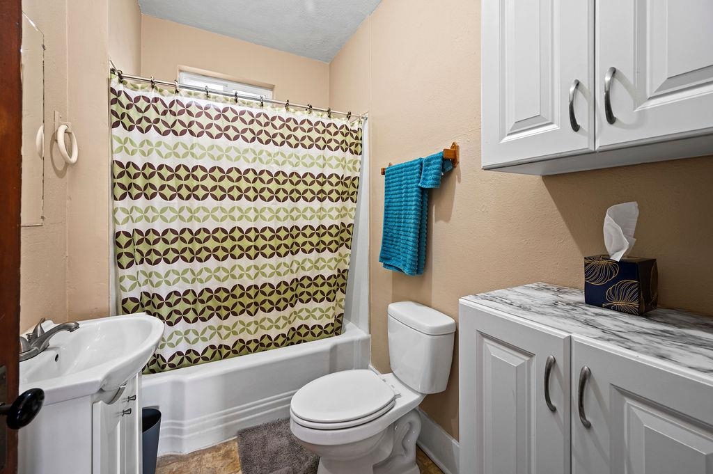 596 Minter Avenue Property Photo 13