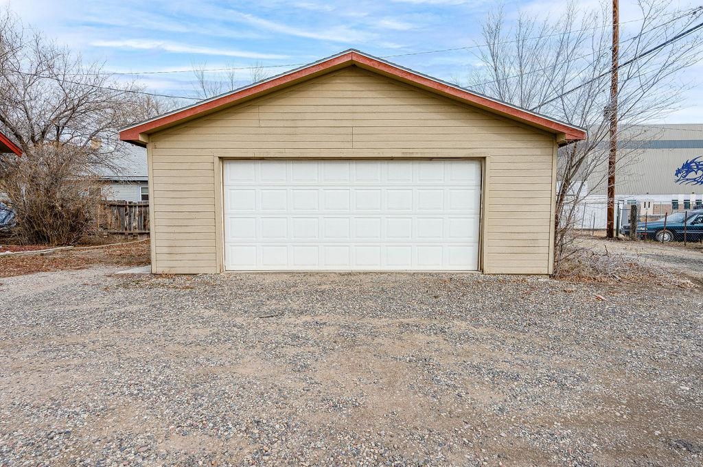 596 Minter Avenue Property Photo 18