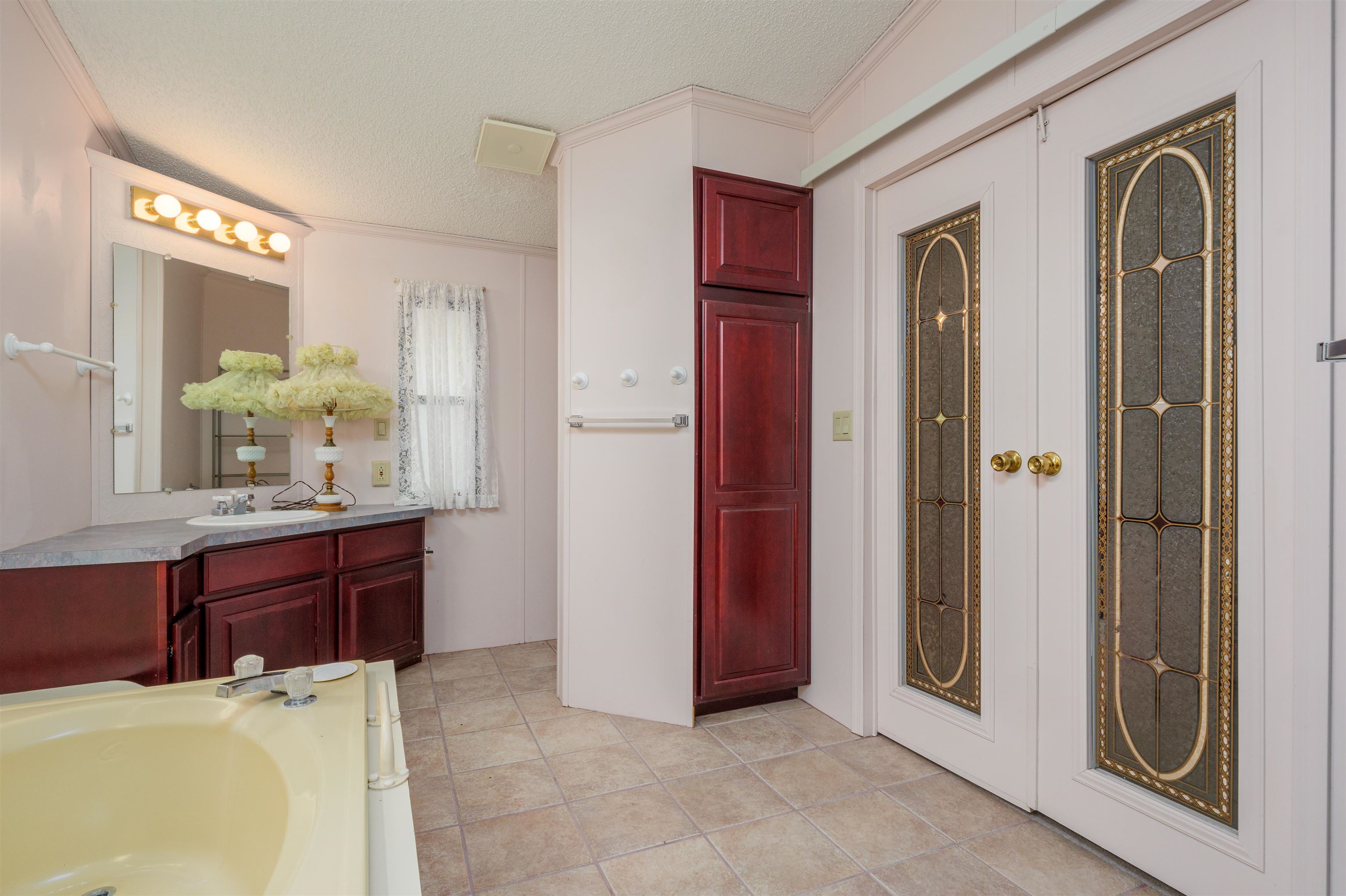3781 Granada Drive Property Photo 9
