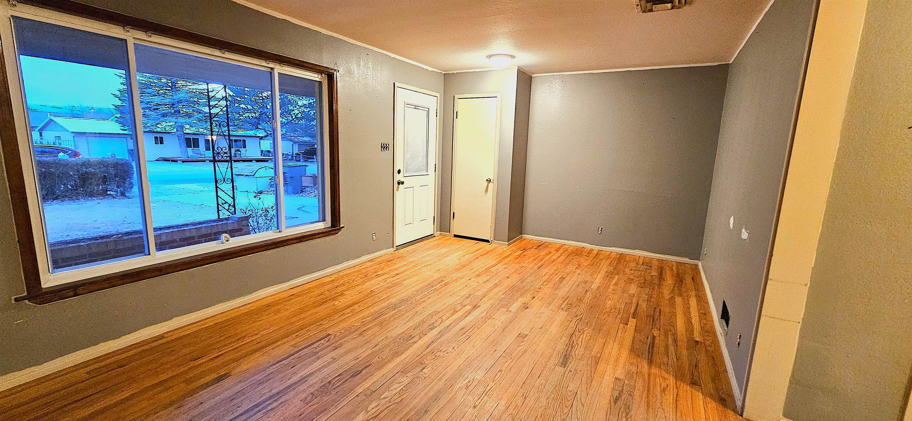 1220 Hermosa Avenue Property Photo 3
