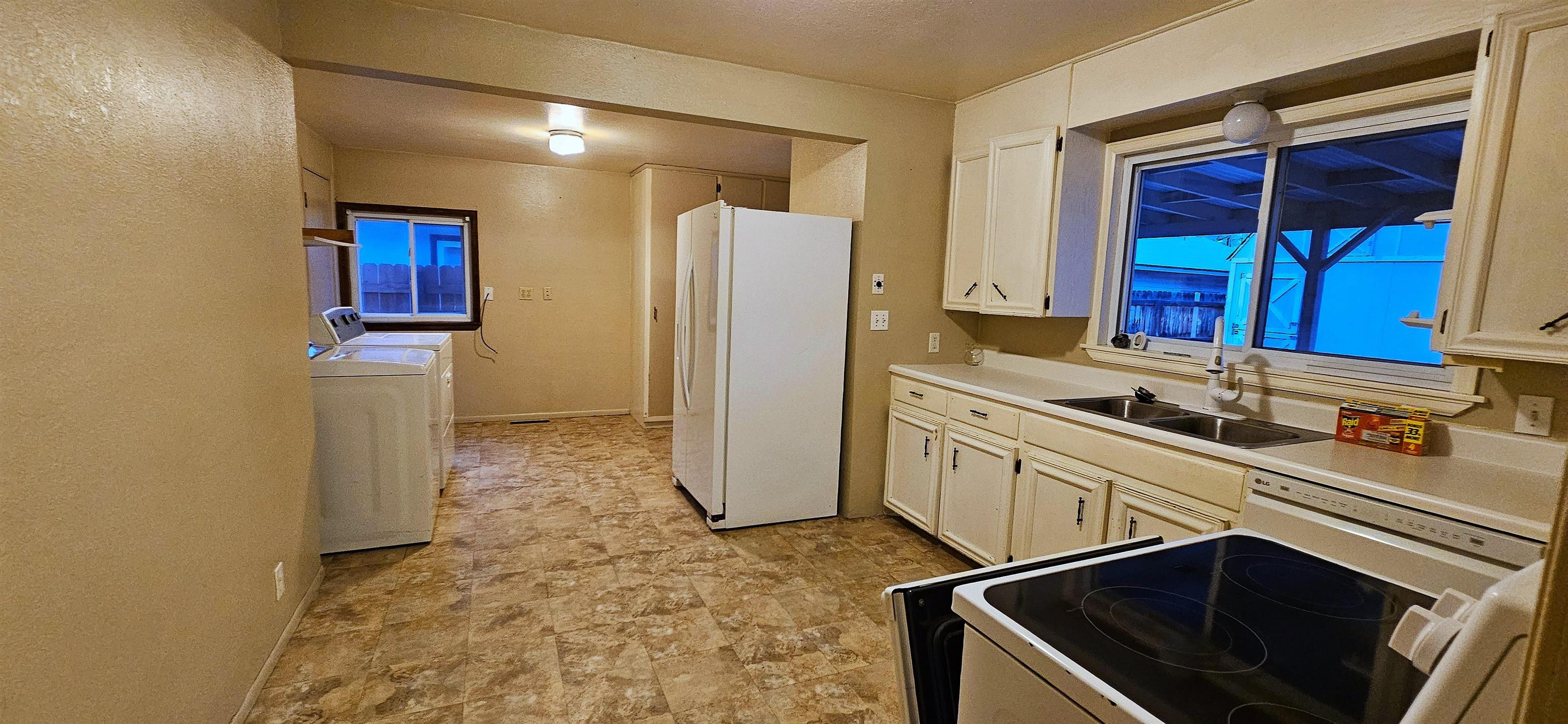 1220 Hermosa Avenue Property Photo 6