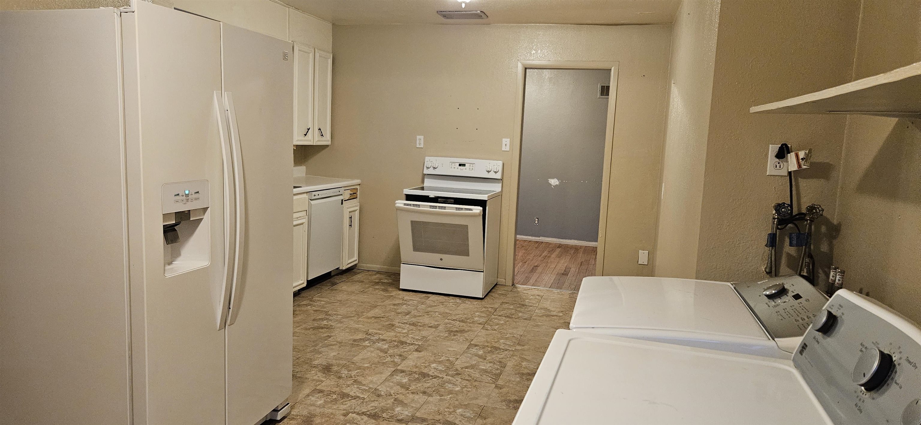 1220 Hermosa Avenue Property Photo 8