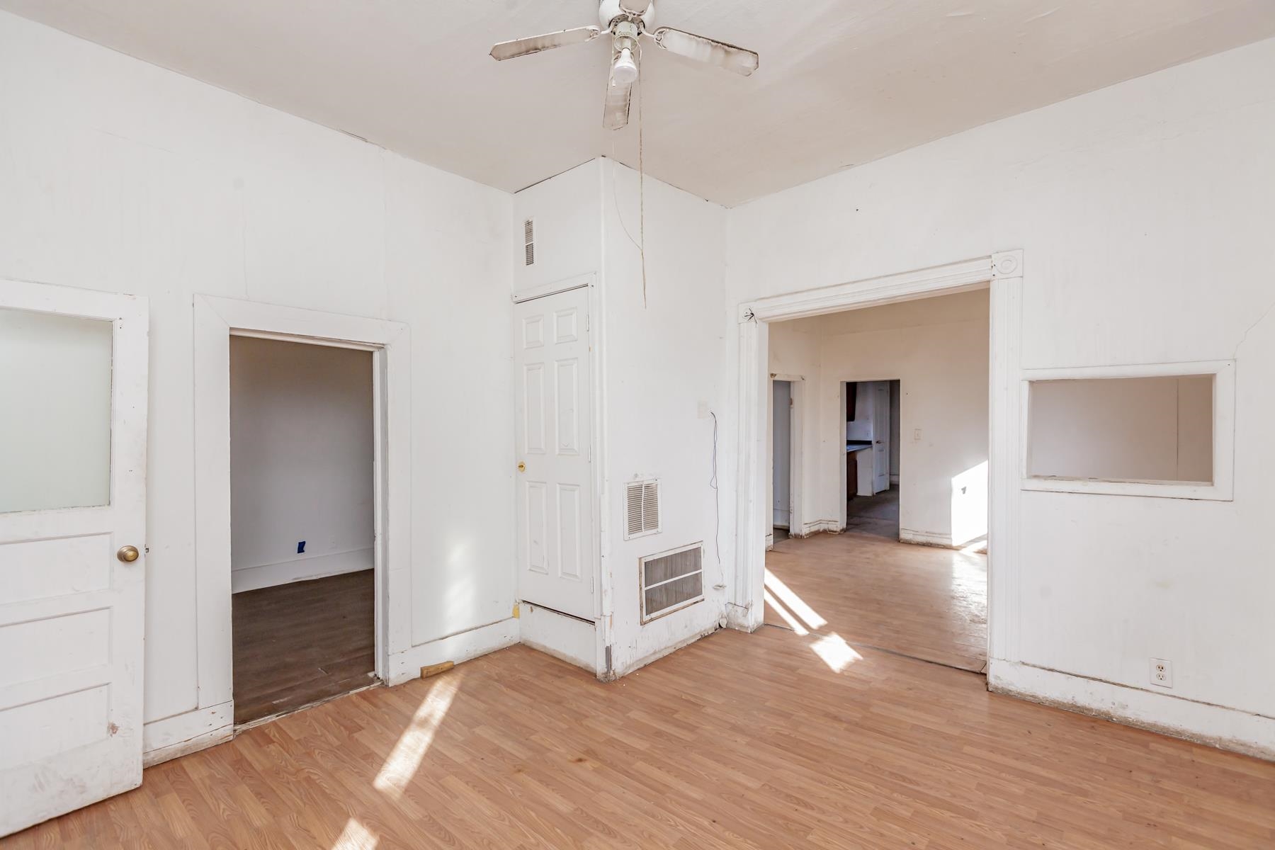 242 Pitkin Avenue Property Photo 5