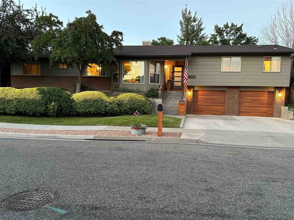 3740 Beechwood Street Property Photo