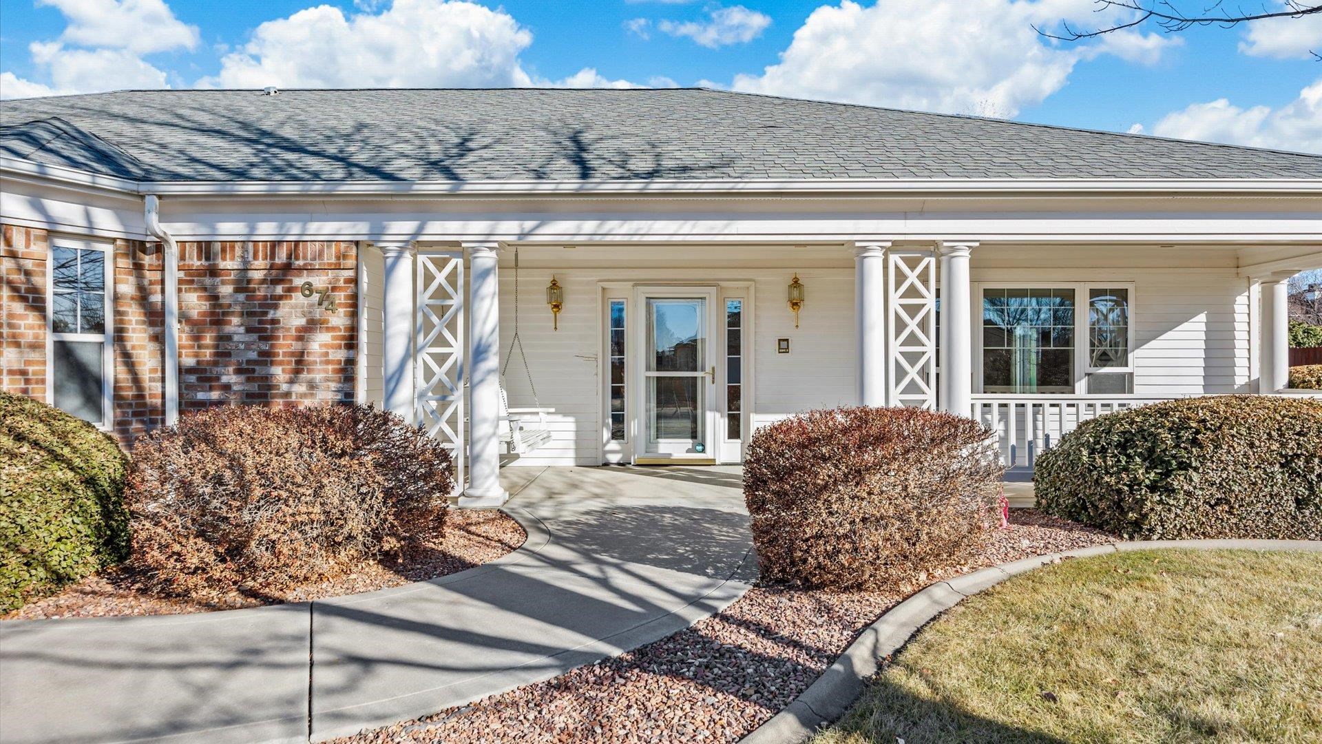 674 Moonridge Circle Property Photo 4
