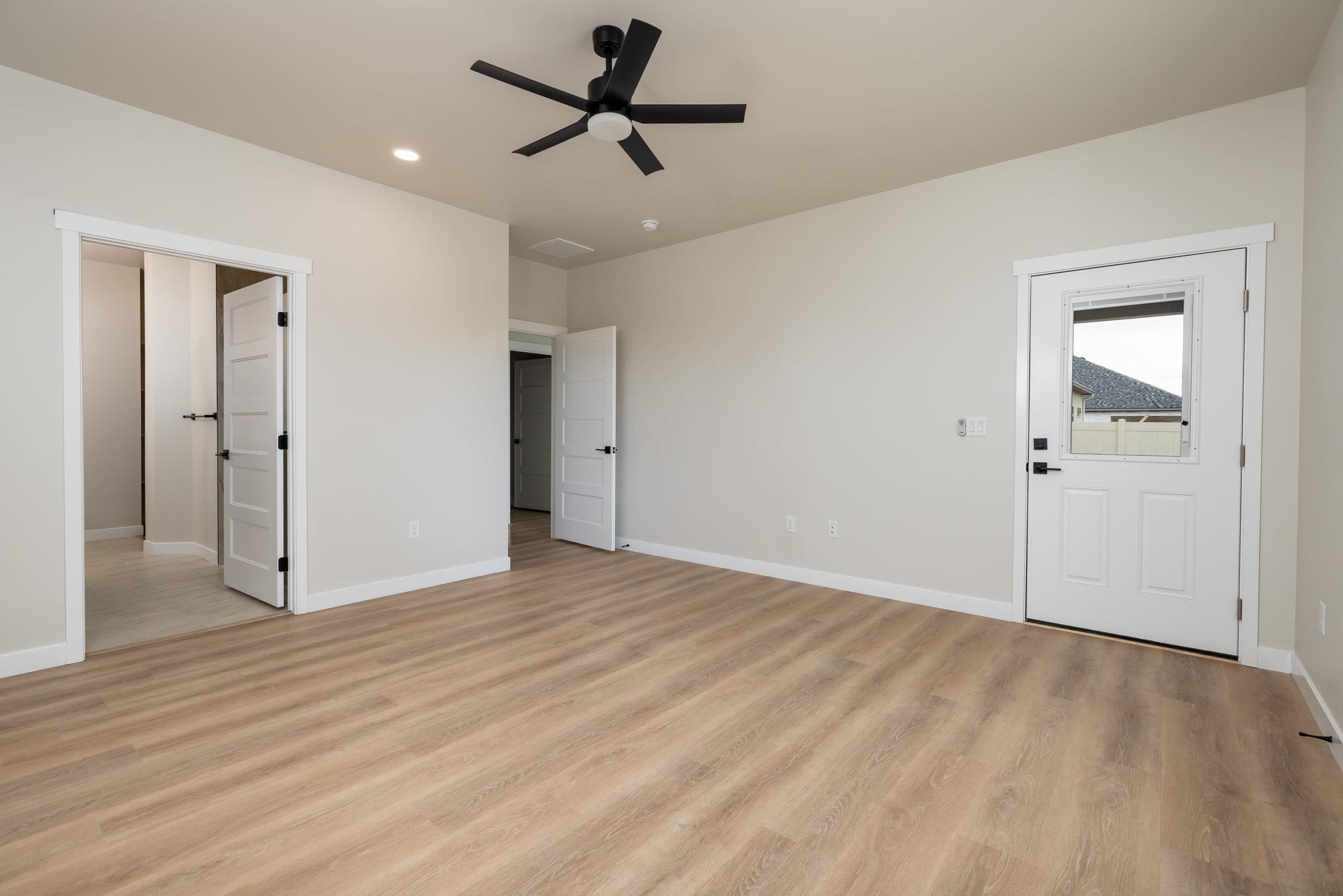 513 Desert Peach Street Property Photo 2