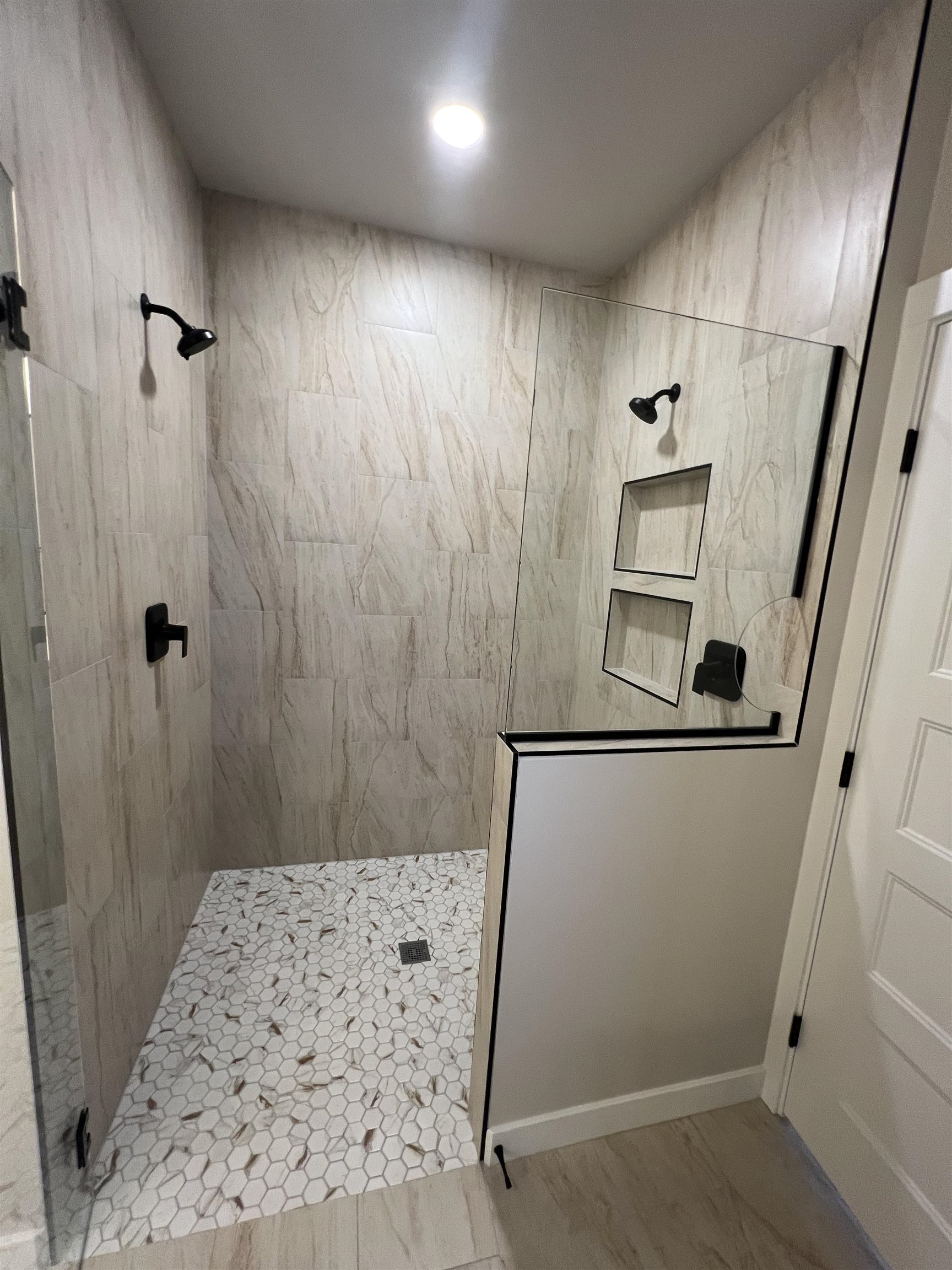 513 Desert Peach Street Property Photo 5