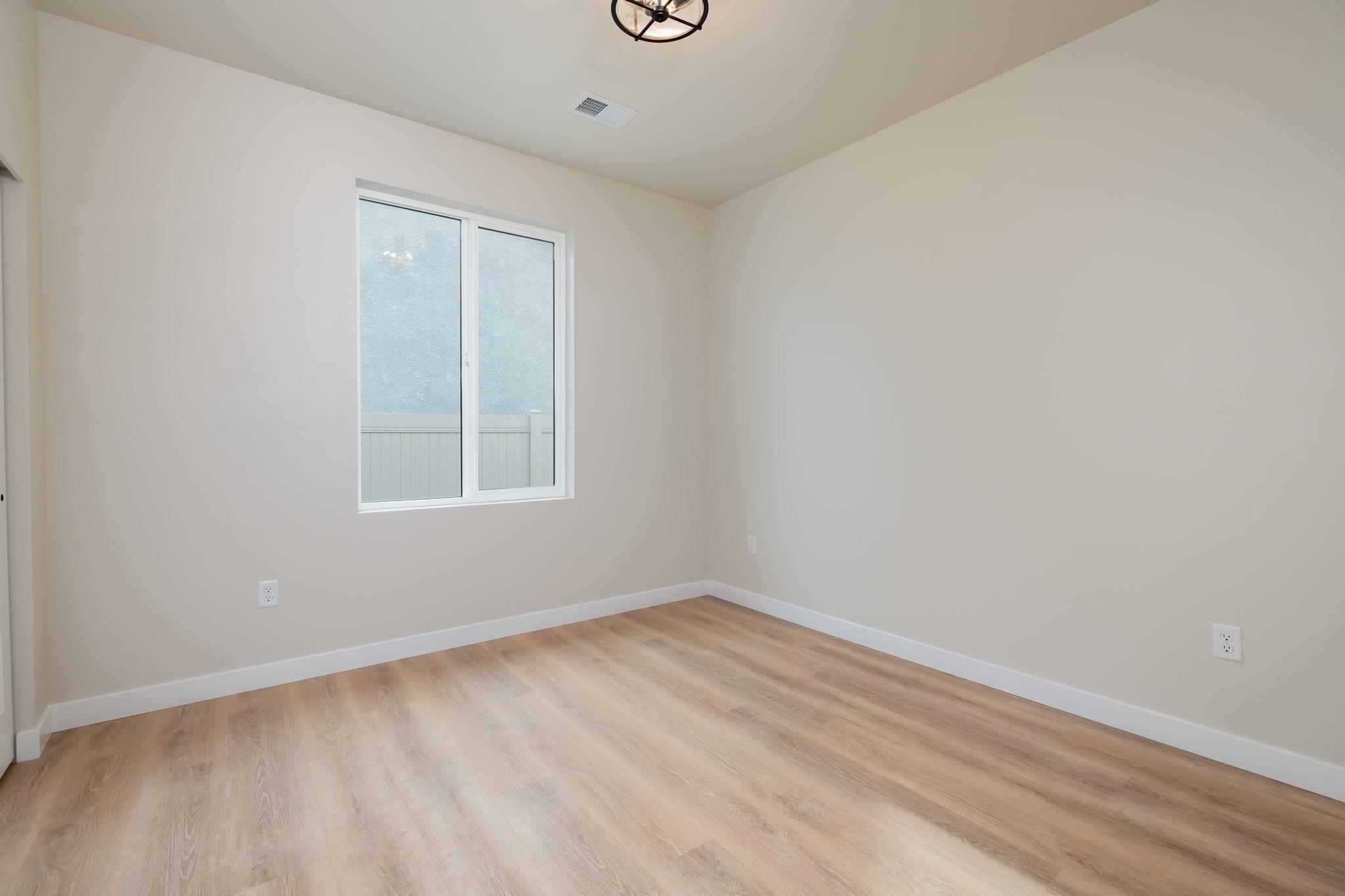 513 Desert Peach Street Property Photo 18