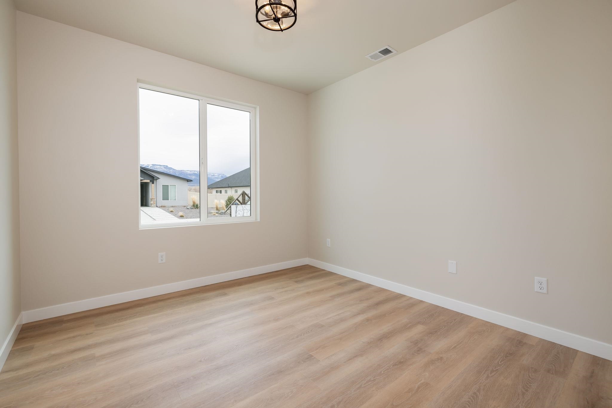 513 Desert Peach Street Property Photo 20
