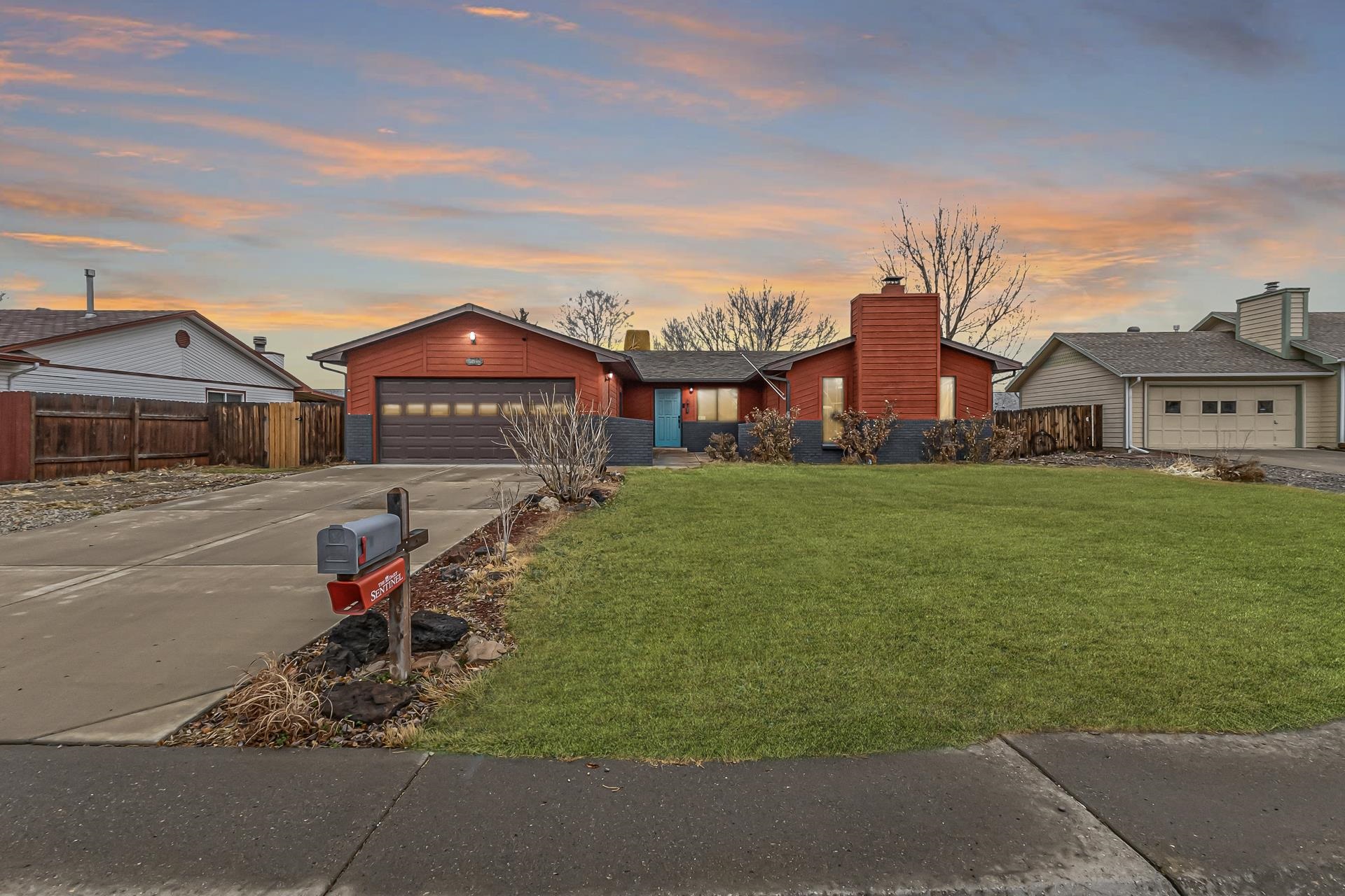 619 1/2 N Sunset Court Property Photo
