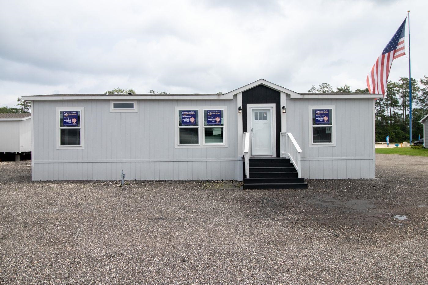 200 W 20th Street Property Photo