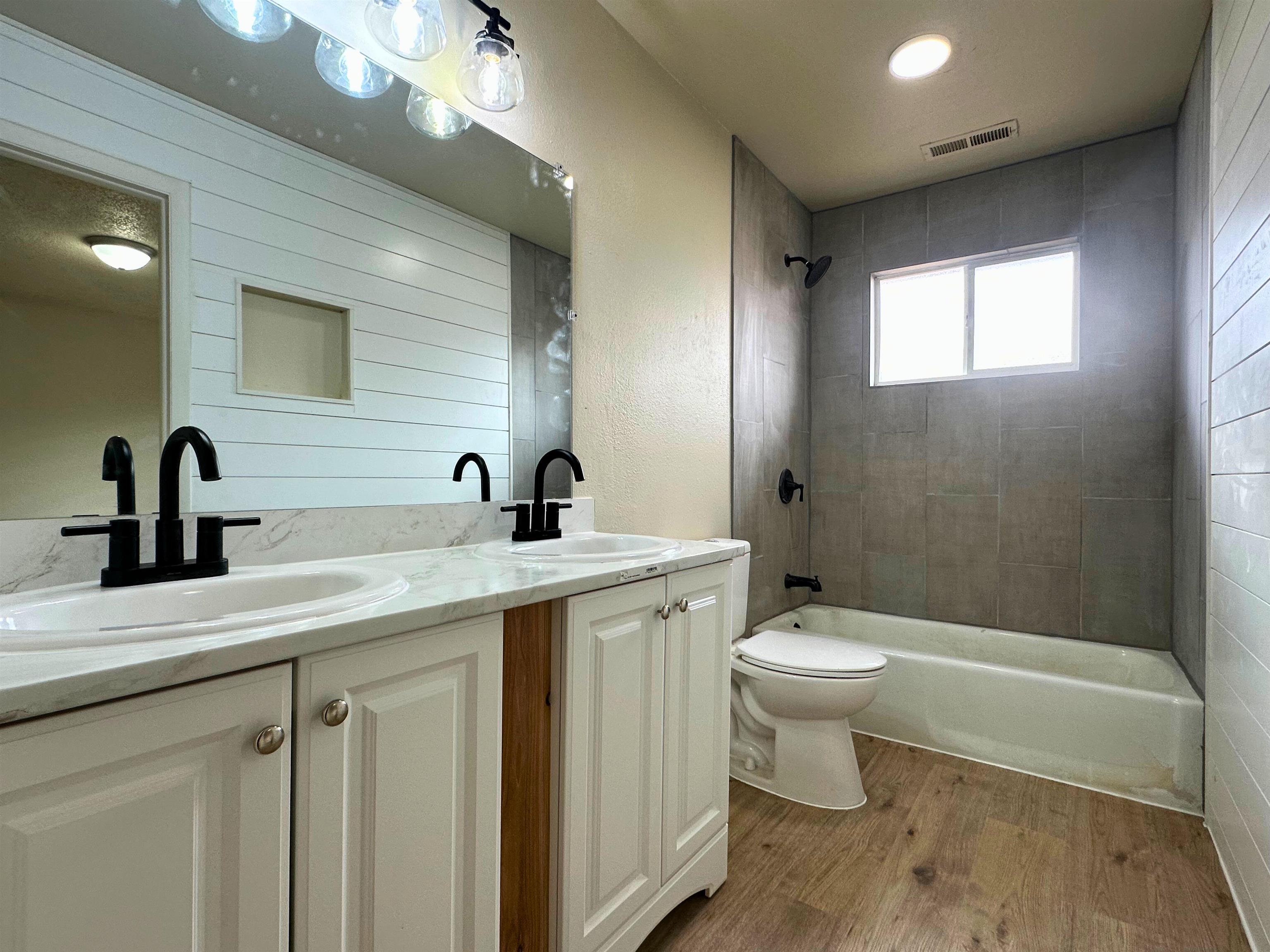 3046 Wedgewood Drive Property Photo 9