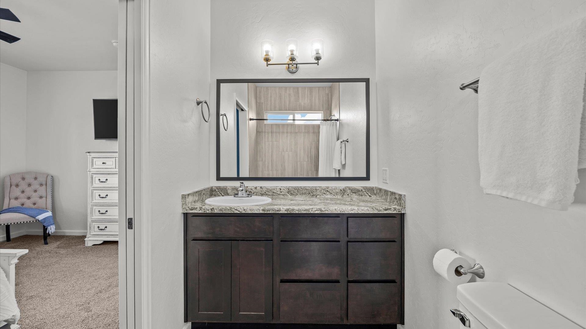 2126 Slope Creek Avenue Property Photo 11