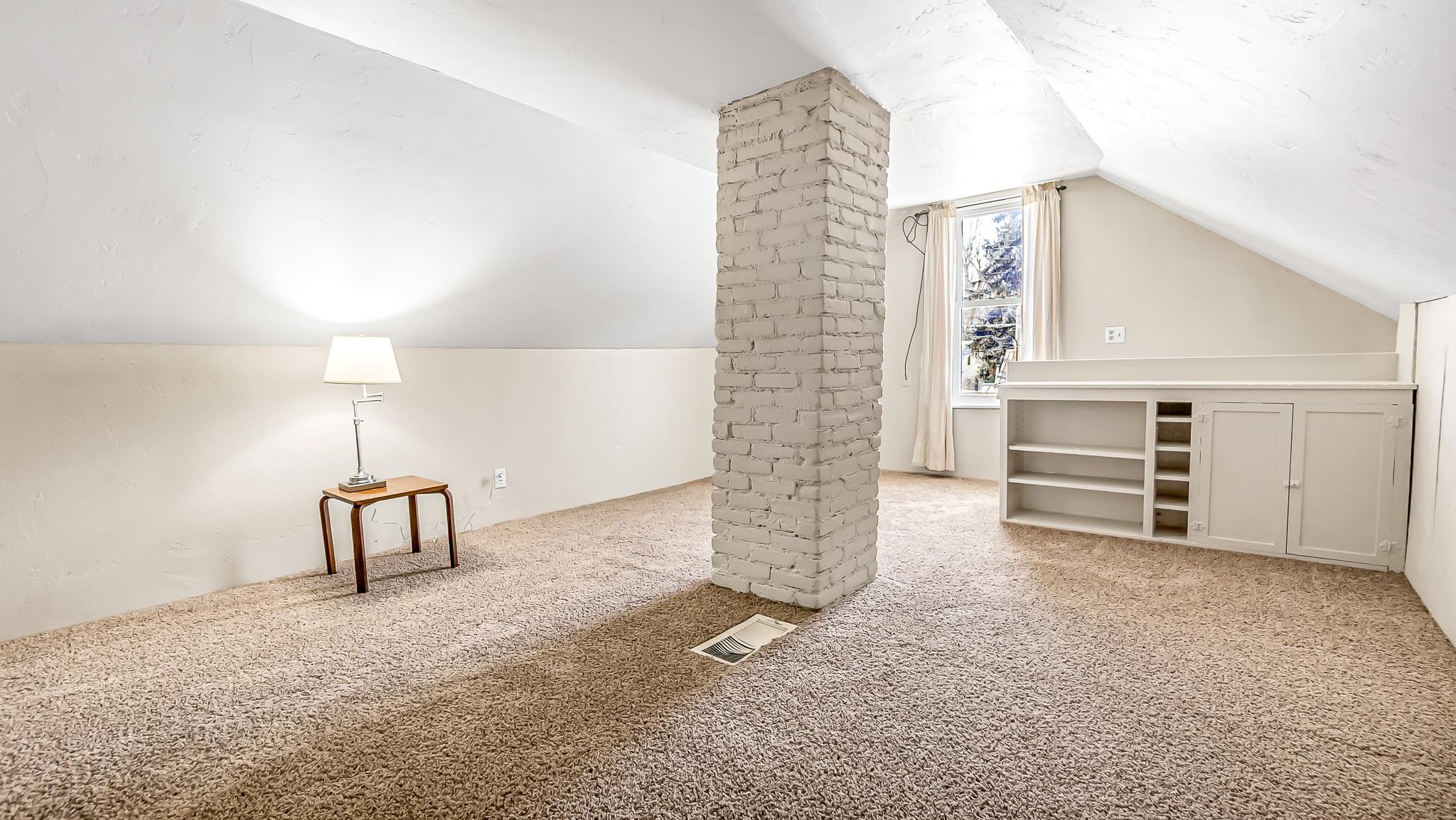 694 Russell Street Property Photo 19