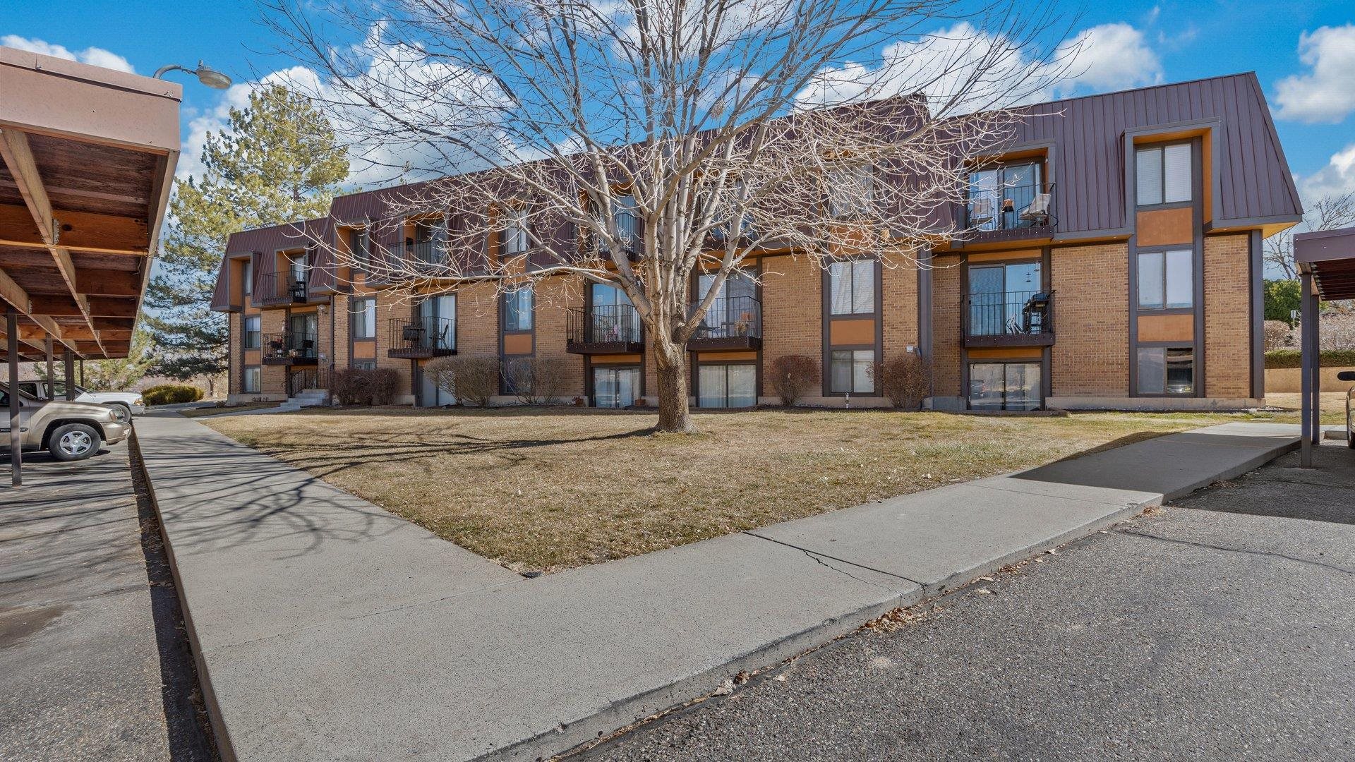 Lakeside Real Estate Listings Main Image