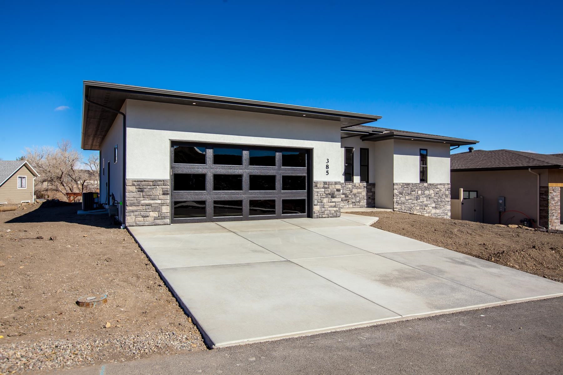 385 Aiguille Drive Property Photo 3