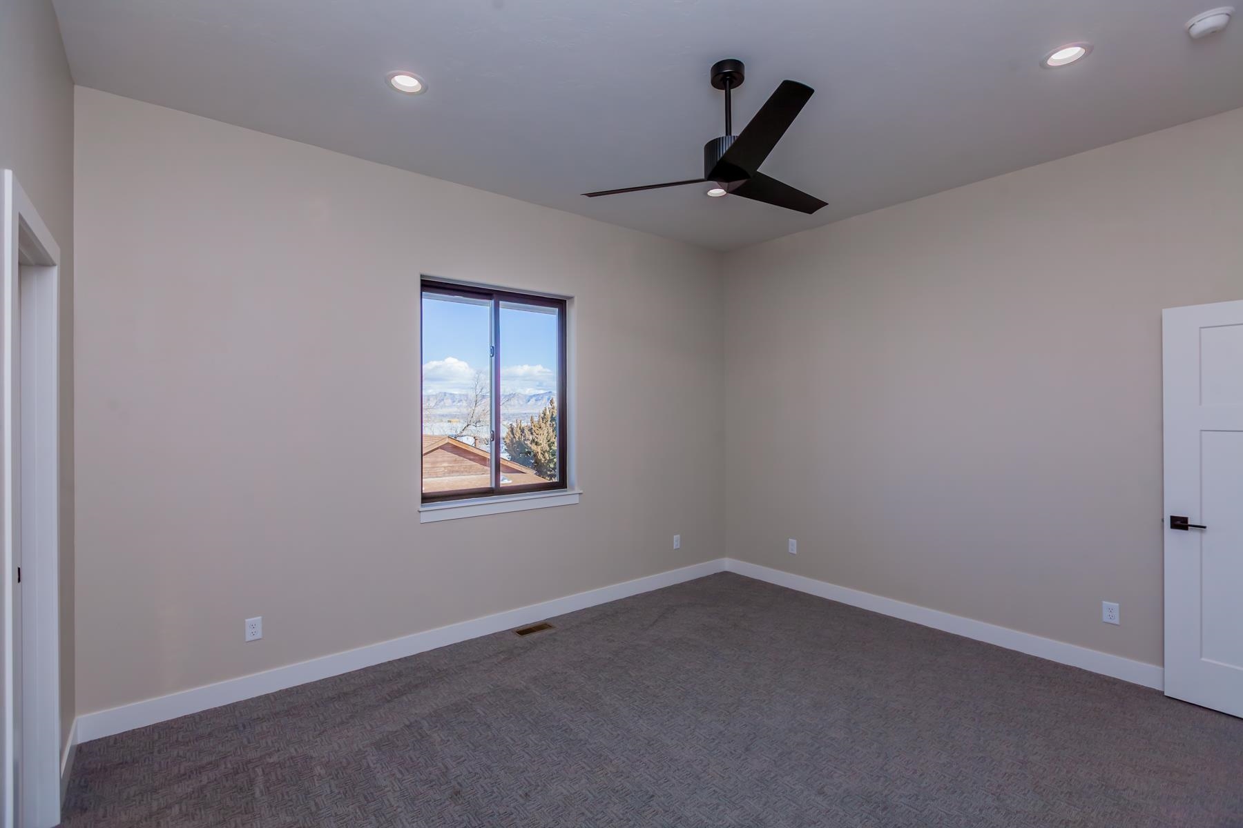 385 Aiguille Drive Property Photo 20