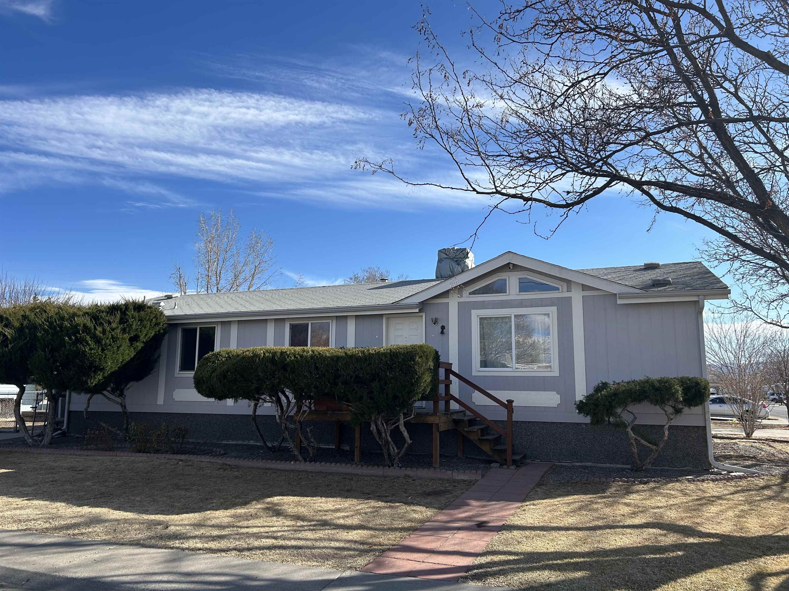 550 Willow Street Property Photo