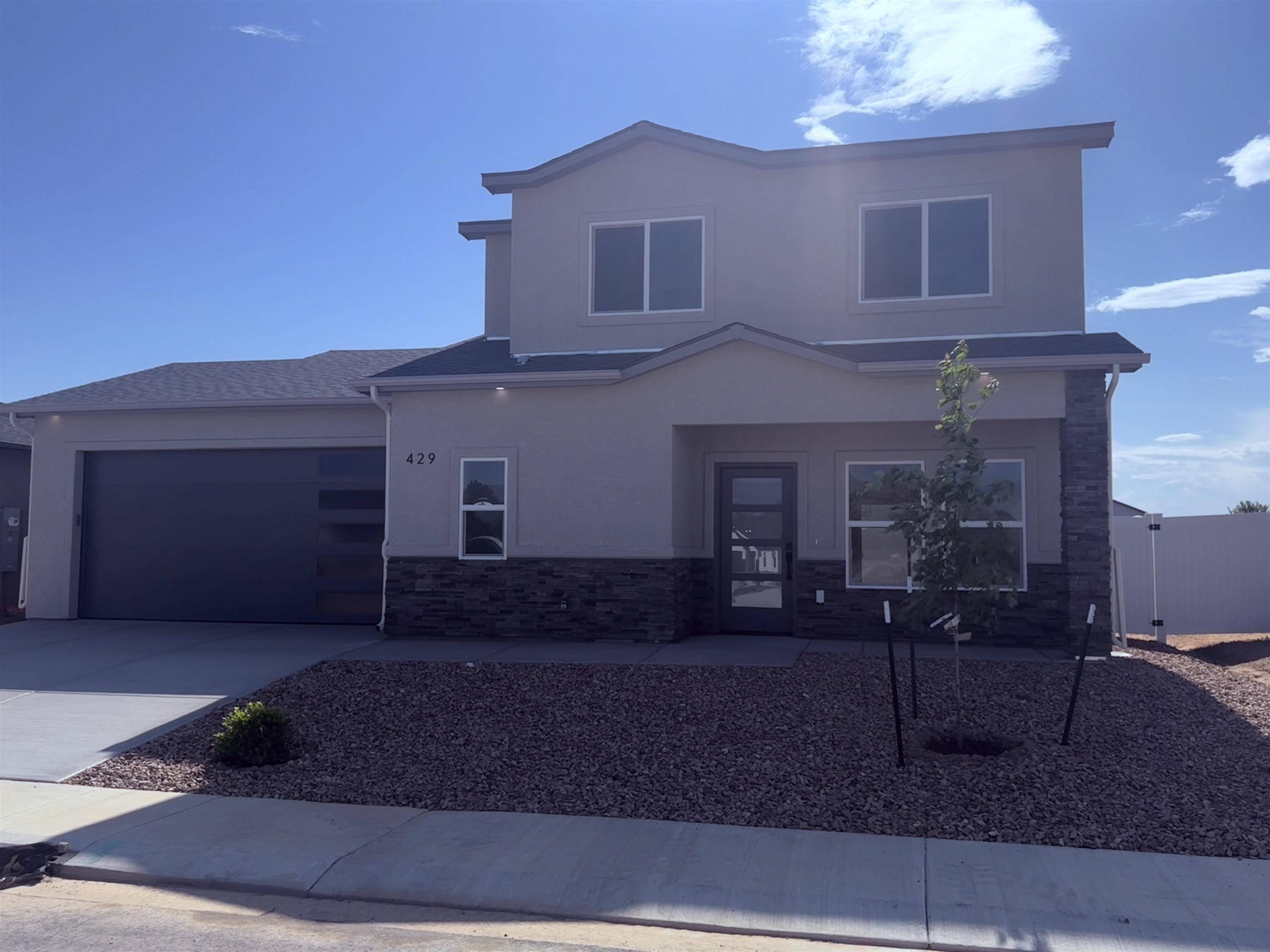 429 Alamo Street Property Photo 2