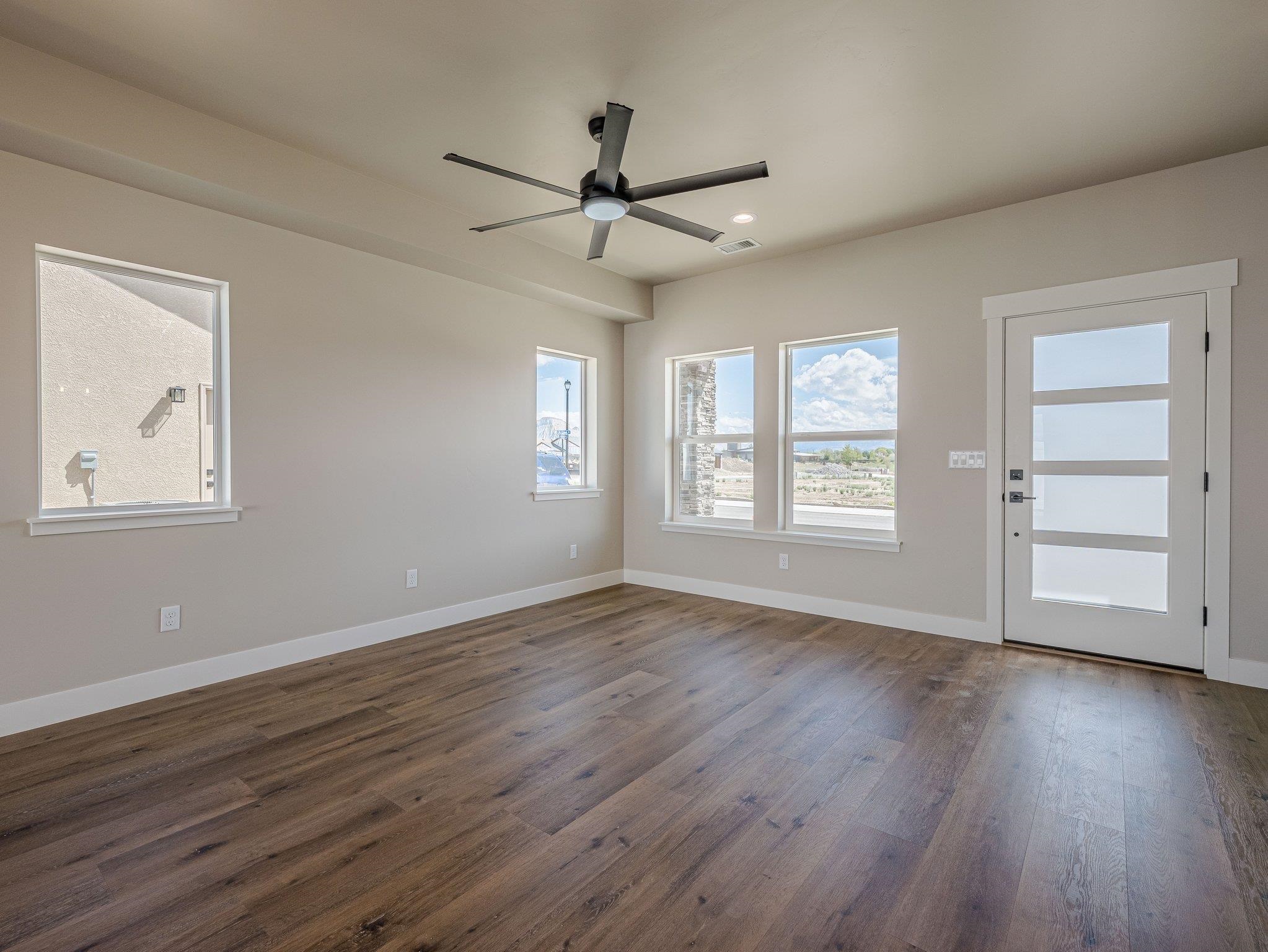 429 Alamo Street Property Photo 4