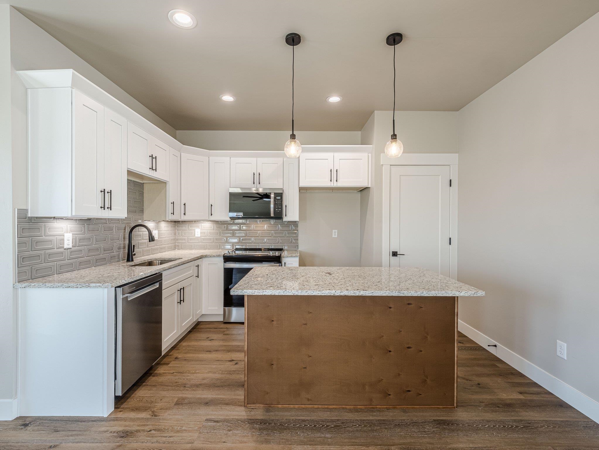 429 Alamo Street Property Photo 12