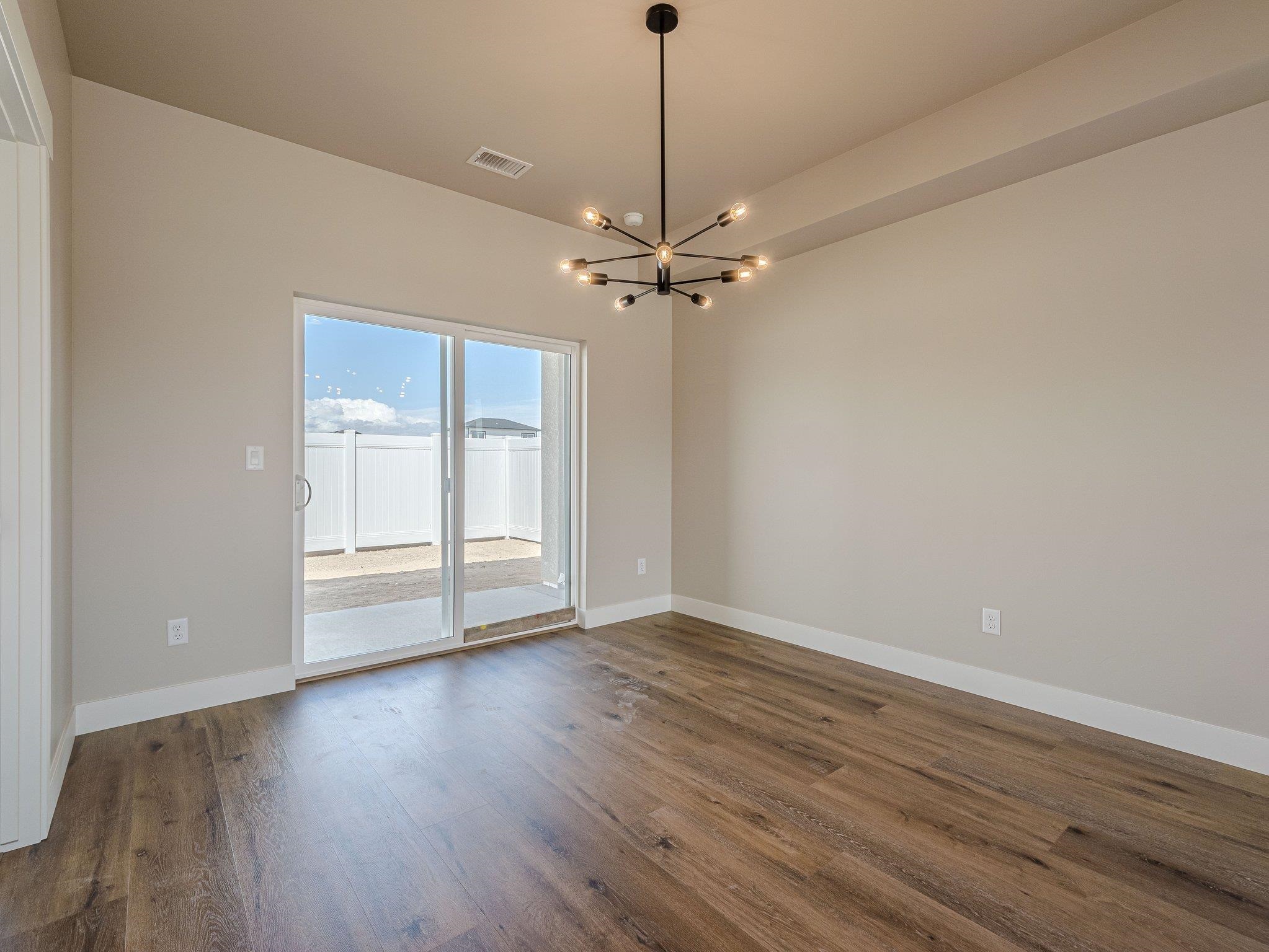 429 Alamo Street Property Photo 13