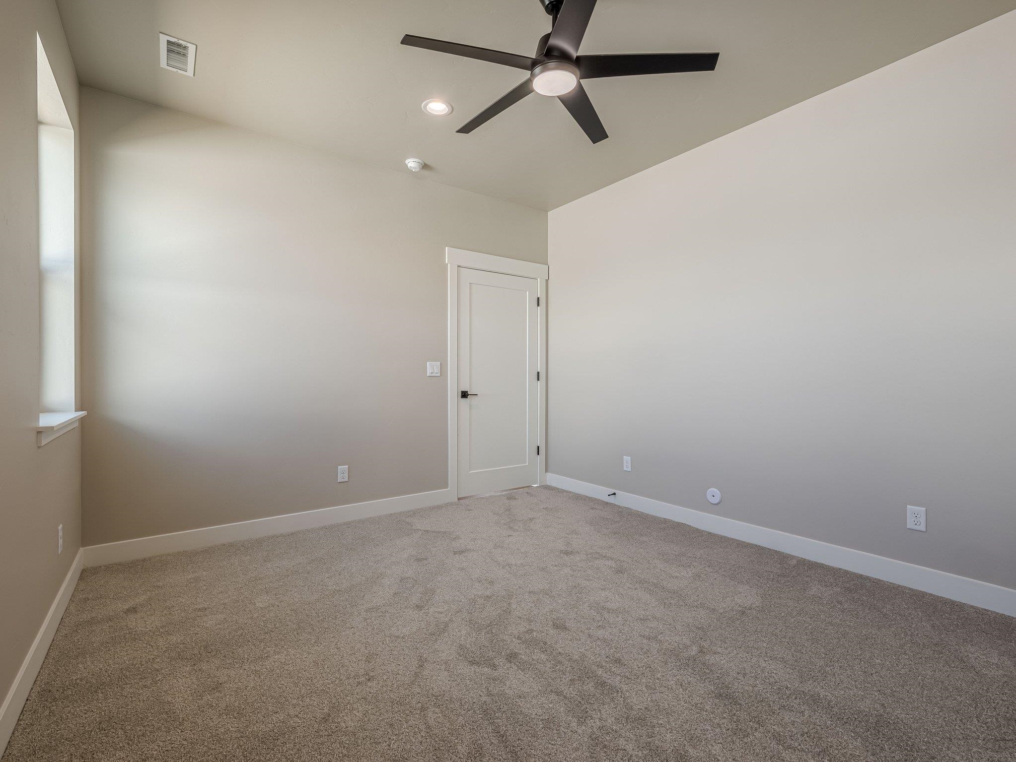 429 Alamo Street Property Photo 20
