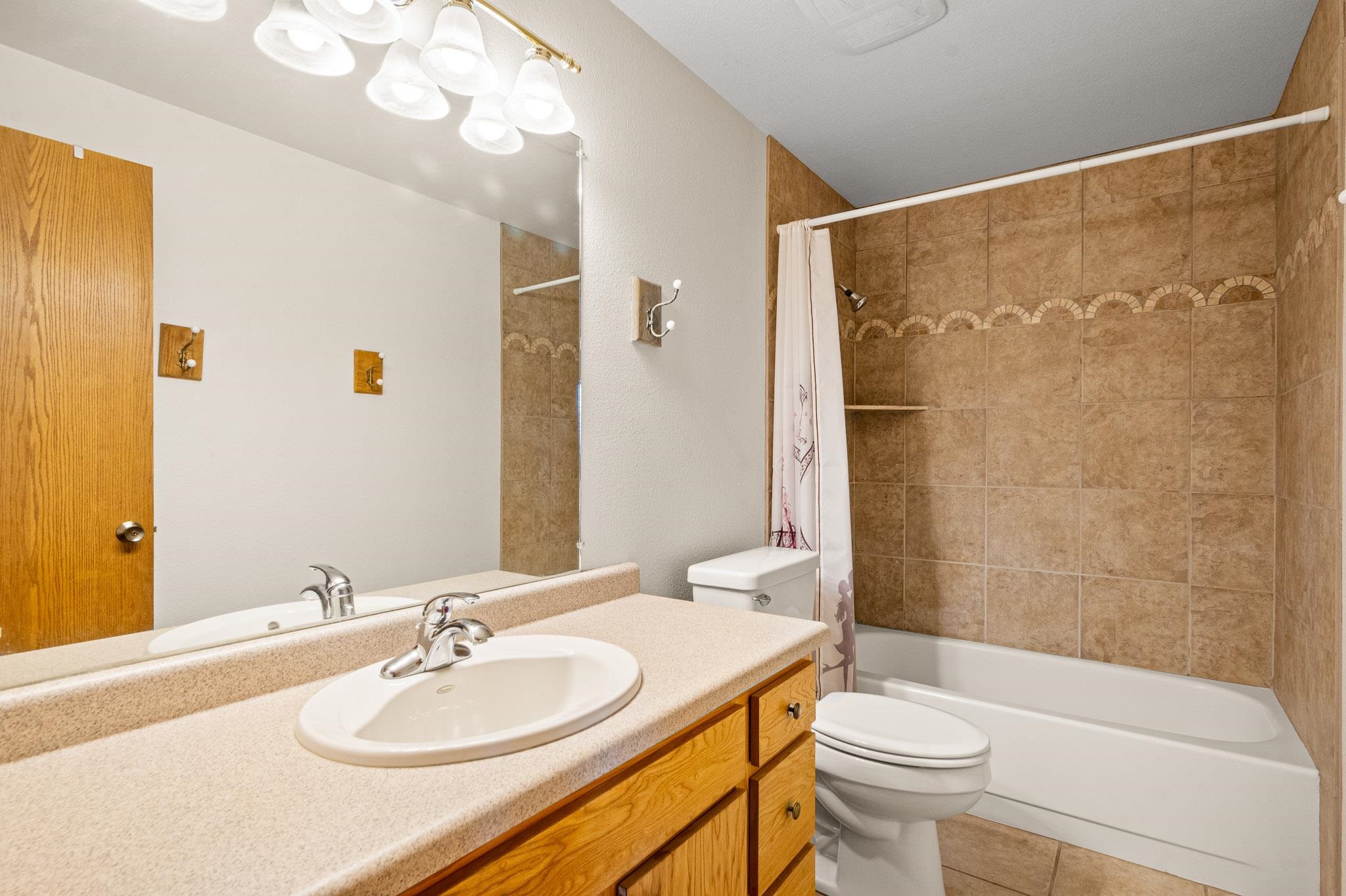 807 La Paz Court Property Photo 19